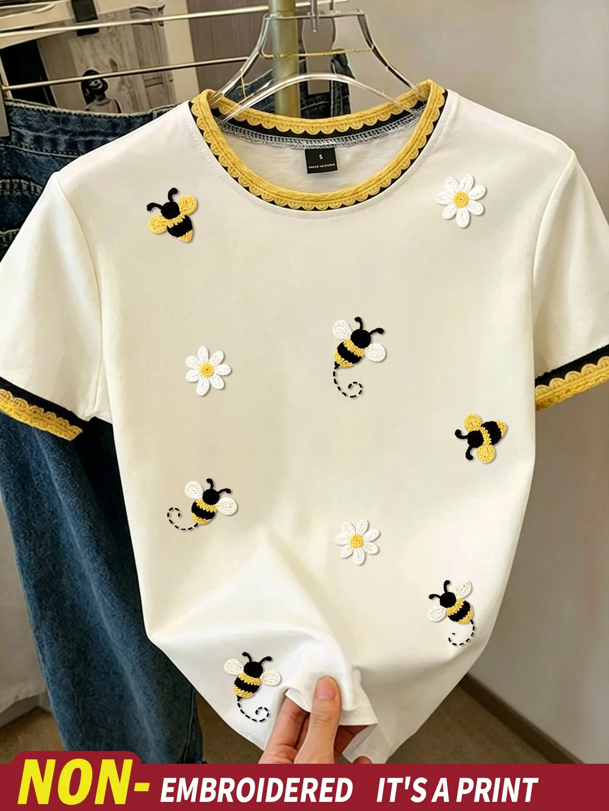 Women's Casual Bee Daisy Graphic Crew Neck T-Shirt