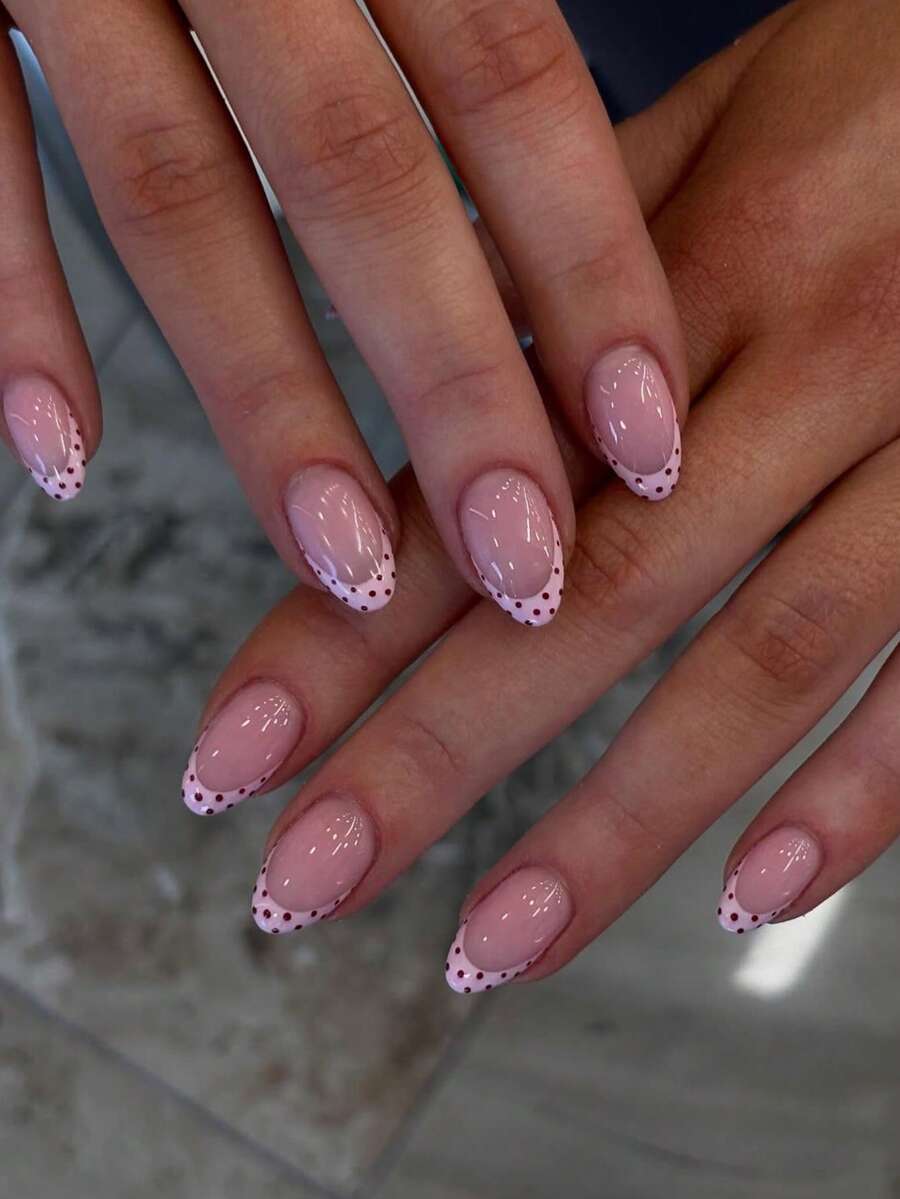 Shein Short Oval Polka Dot Press-On Nails >