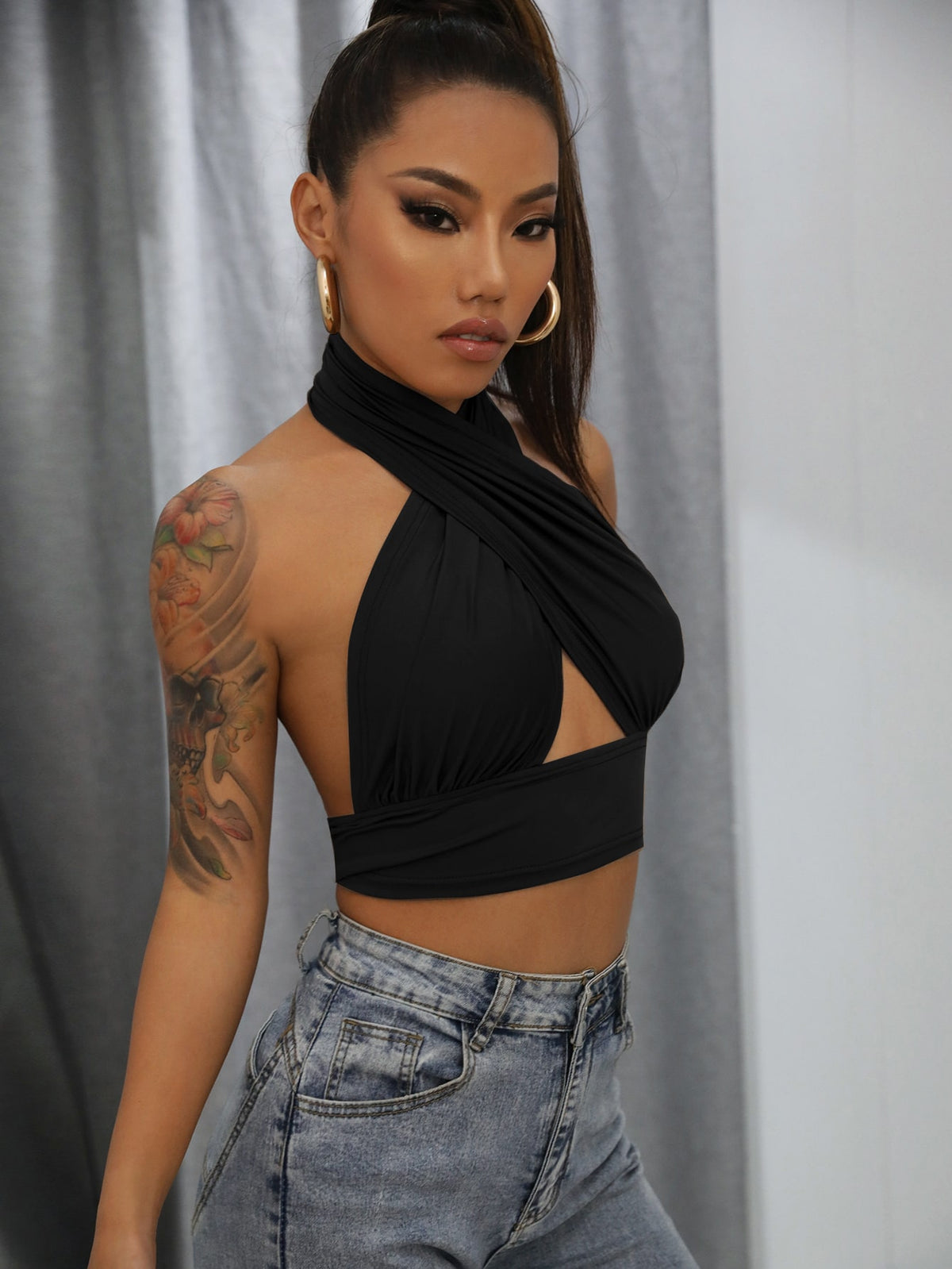 Women's Solid Criss Cross Backless Crop Halter Top