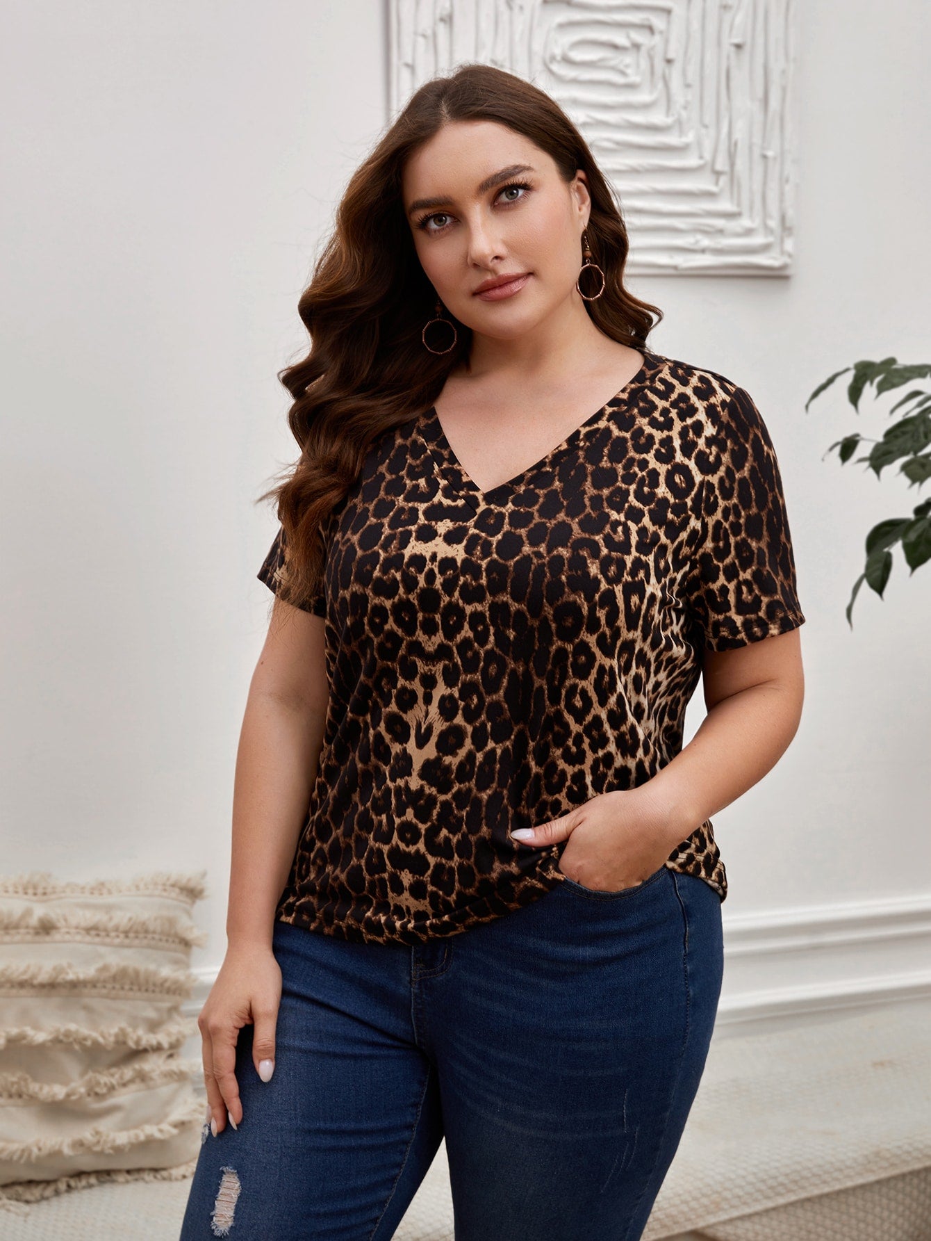 SHEIN LUNE Plus Leopard Print V Neck Tee