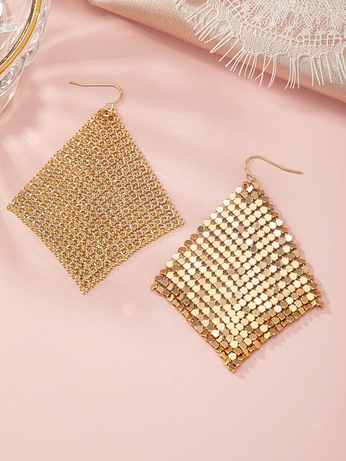 Women's Elegant Sparkly Metal Mesh Chain Dangle Earrings