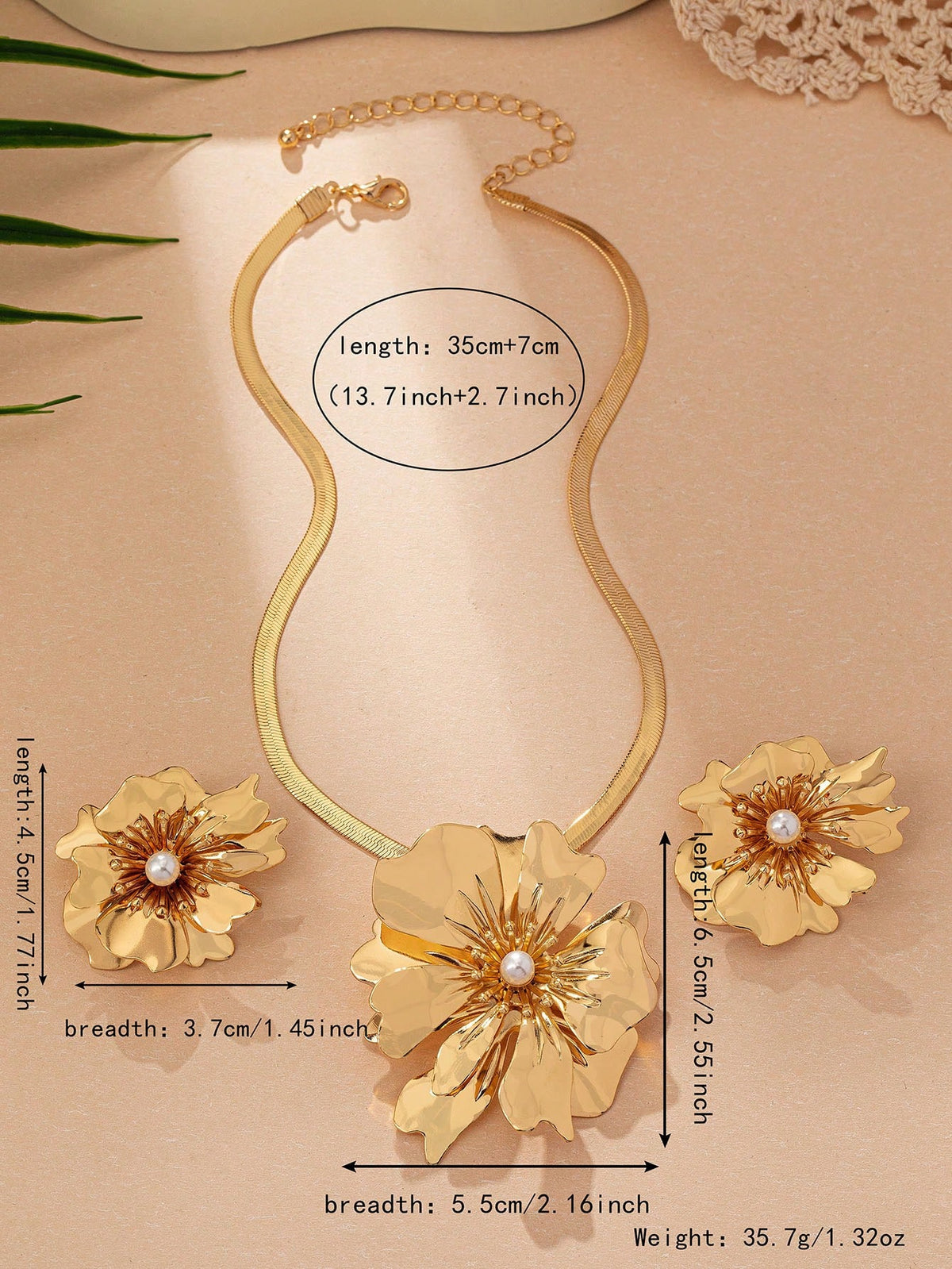 Women's Bohemian Flower Pendant Necklace And Stud Earring Set