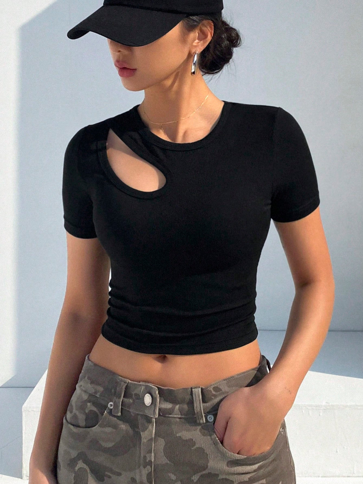 Women's Hollow Out Slim Fit Short Sleeve Crop Top