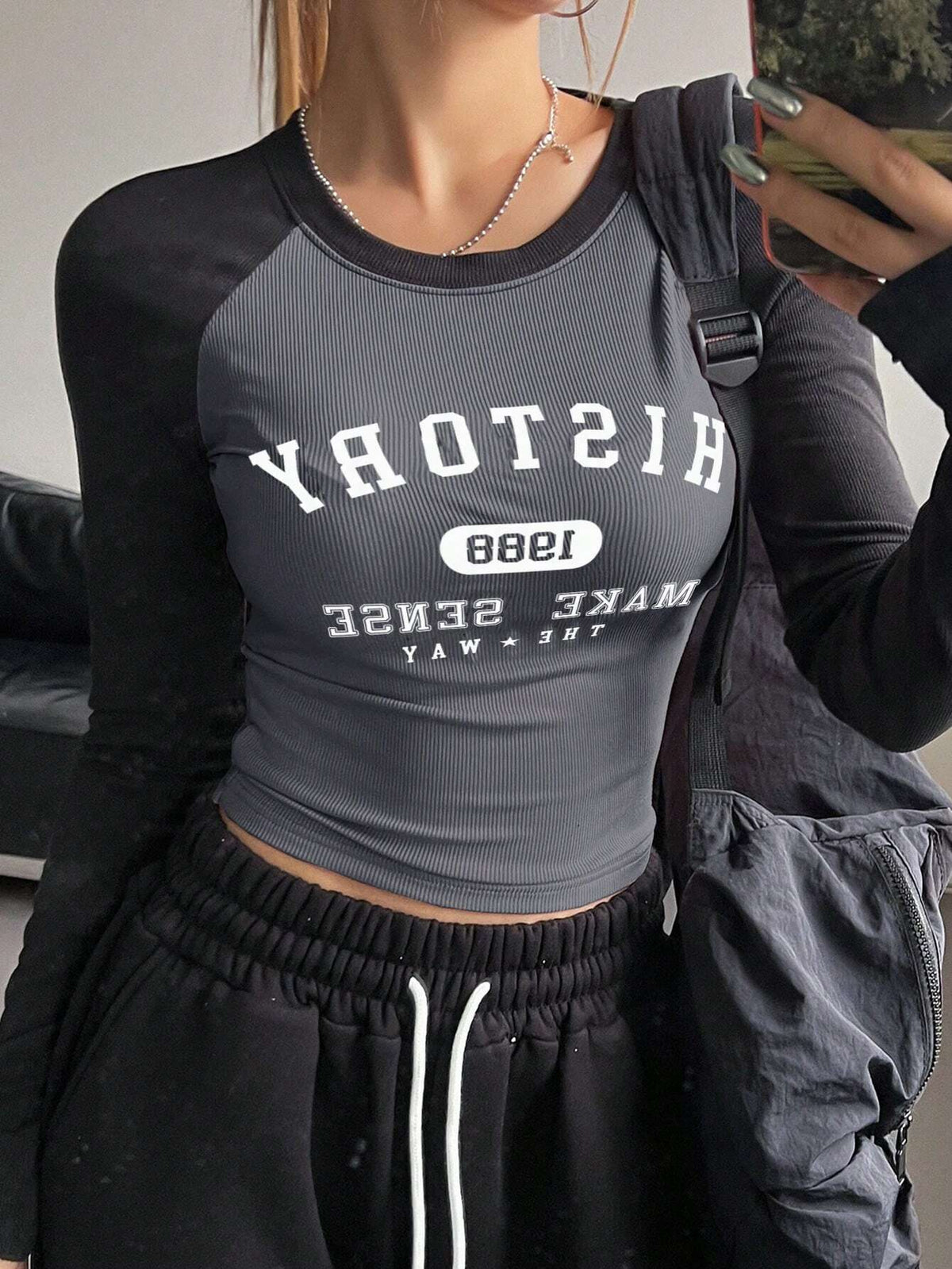 Women's Colorblock Raglan Sleeve Letter Print Slim Fit T-Shirt