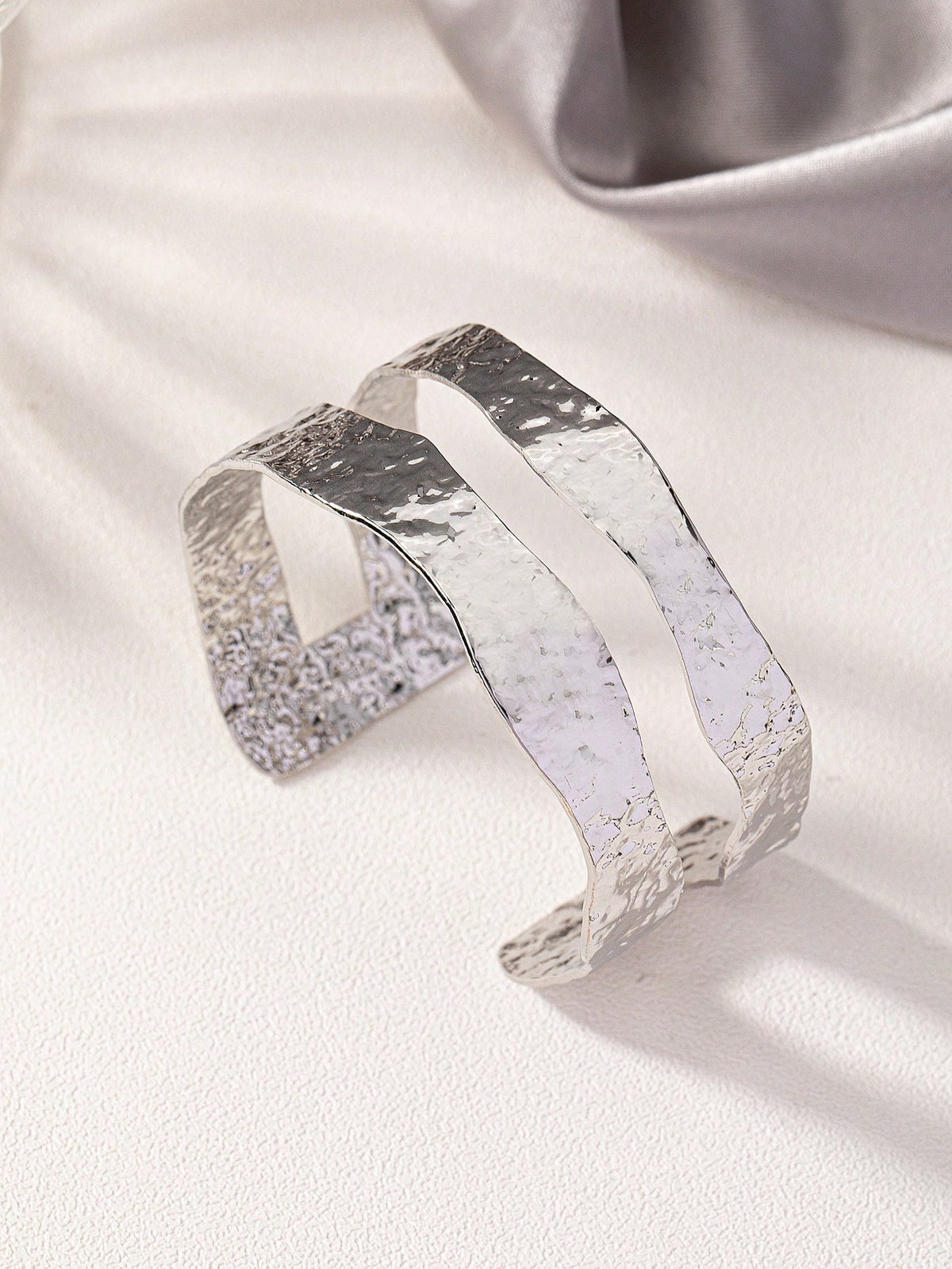 Women's Retro Textured Metal Open Cuff Bracelet