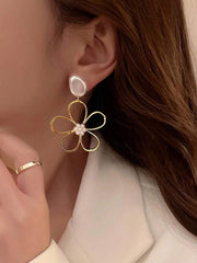 Women's Fashion Carved Flower Faux Pearl Dangle Earrings