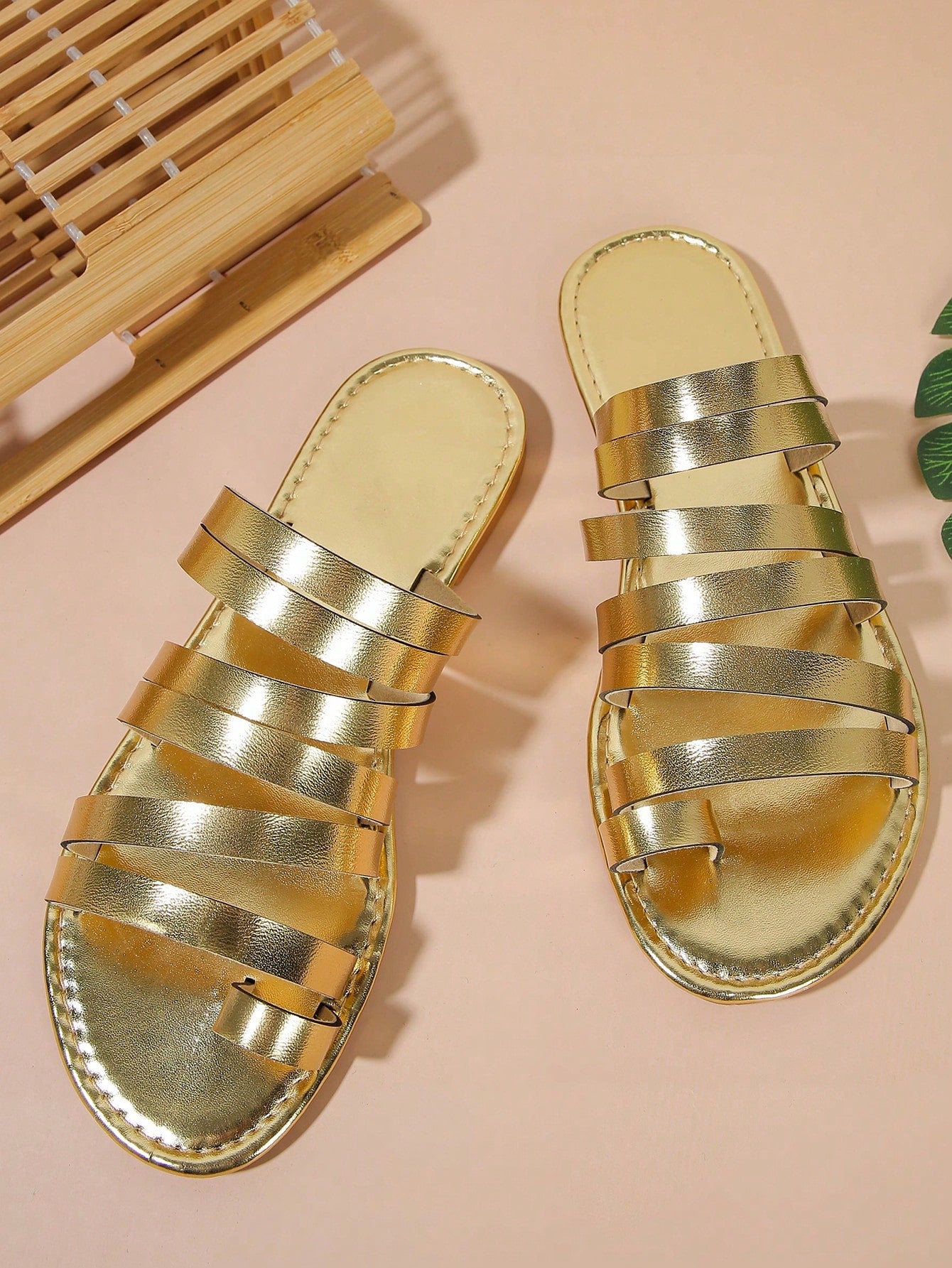Women's Woven Toe Ring Flat Sandals Casual Beach Slip-Ons