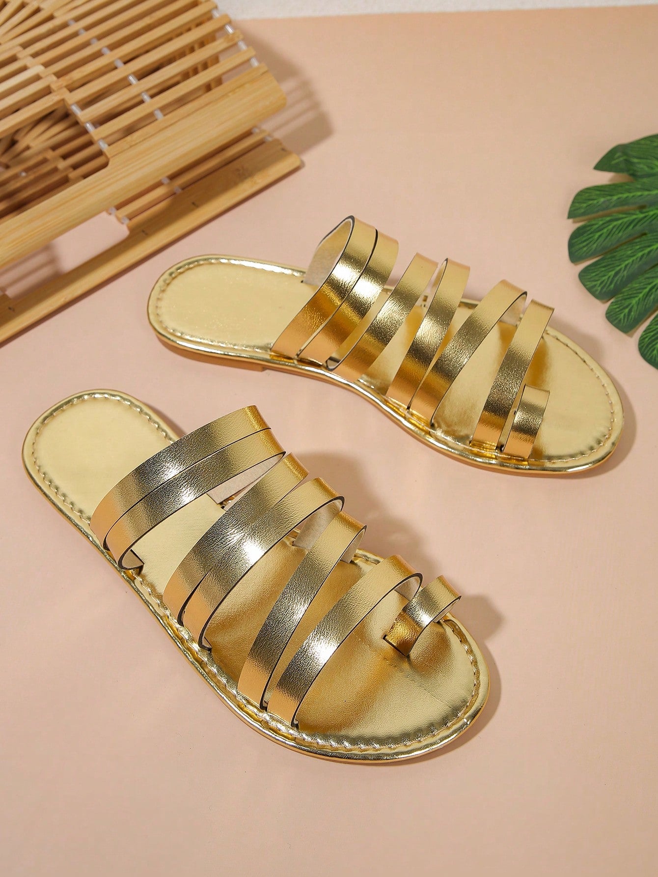 Women's Woven Toe Ring Flat Sandals Casual Beach Slip-Ons