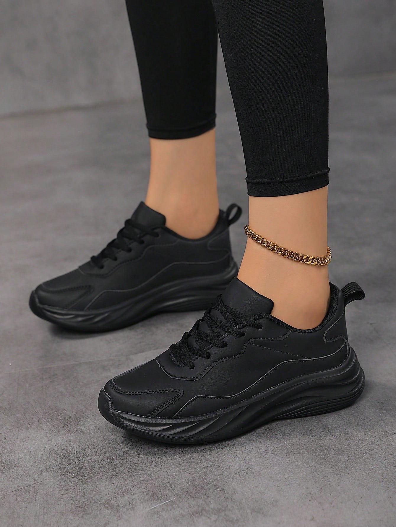 Women's Casual Lightweight Lace-Up Running Shoes