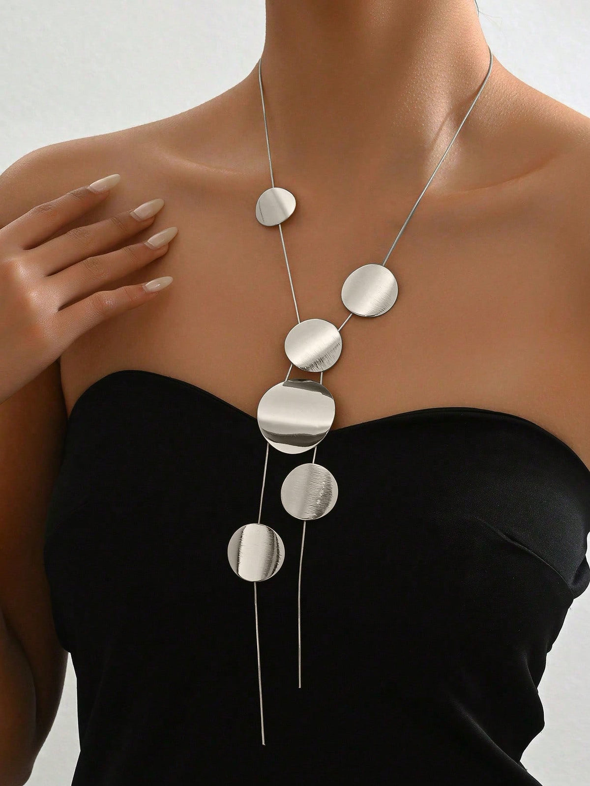 Women's Elegant Twisted Serpentine Chain Necklace