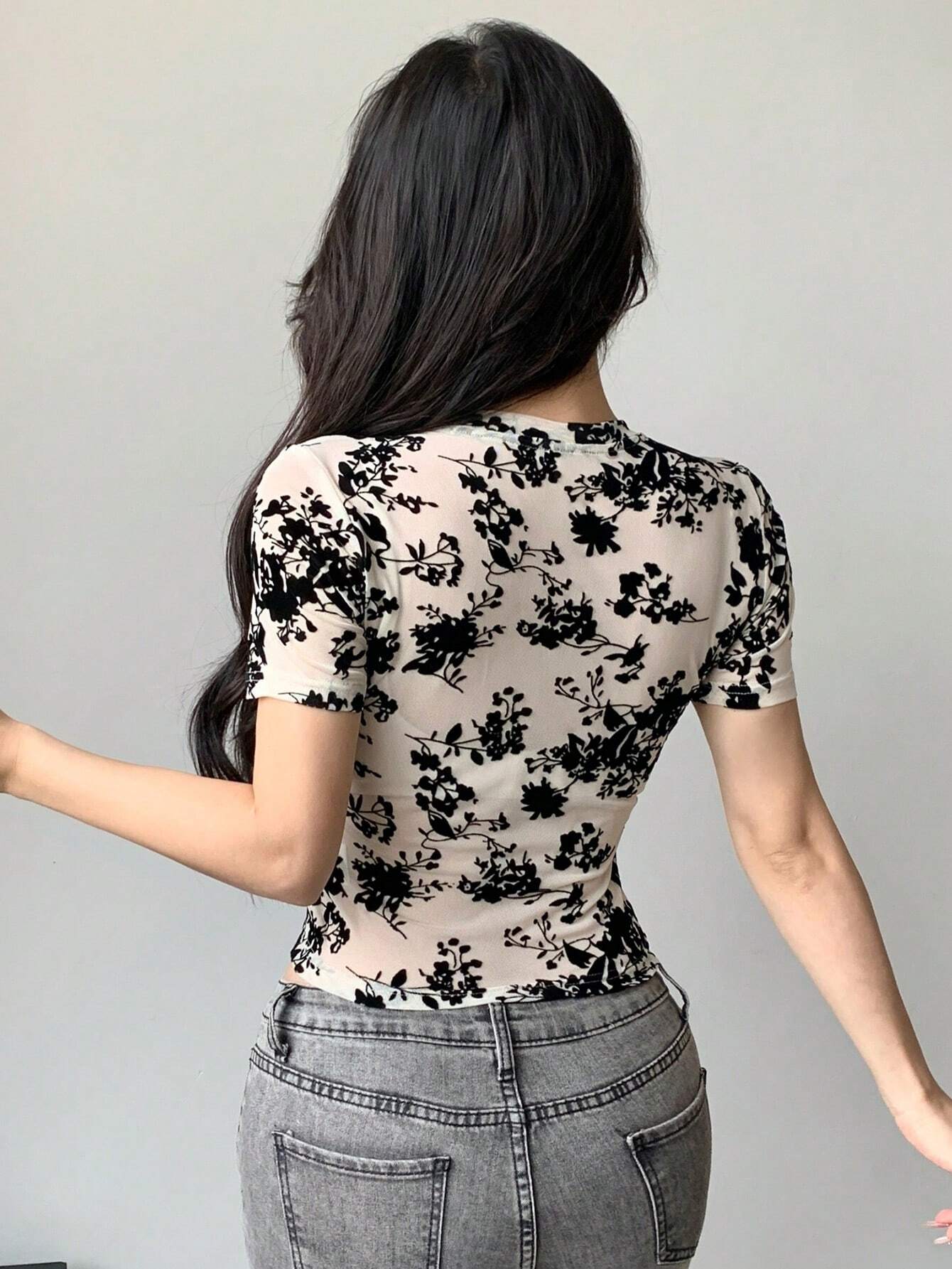 DAZY Women's Sheer Floral Mesh Short Sleeve Crop Top Beige