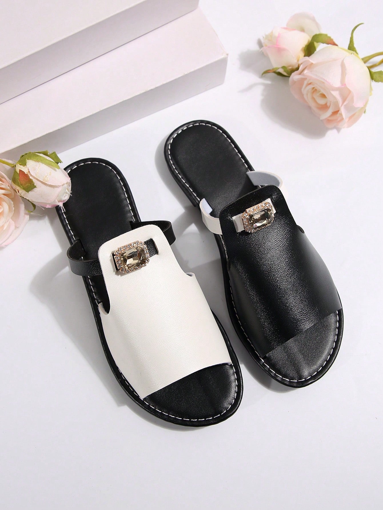 Women's Colorblock Rhinestone Slip-On Sandals Casual Beach Flip Flops