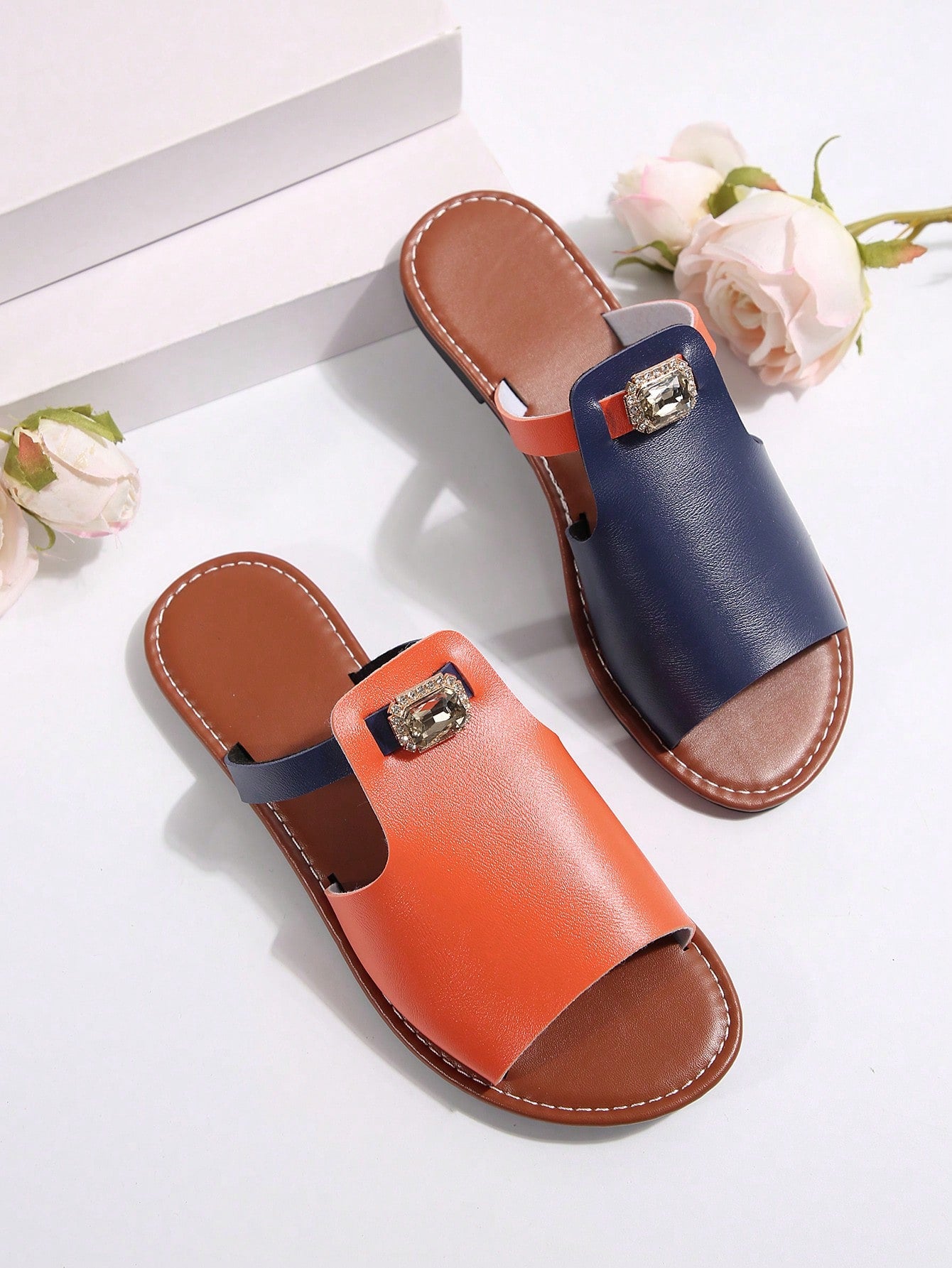 Women's Casual Contrast Color Rhinestone Slip-On Flat Sandals