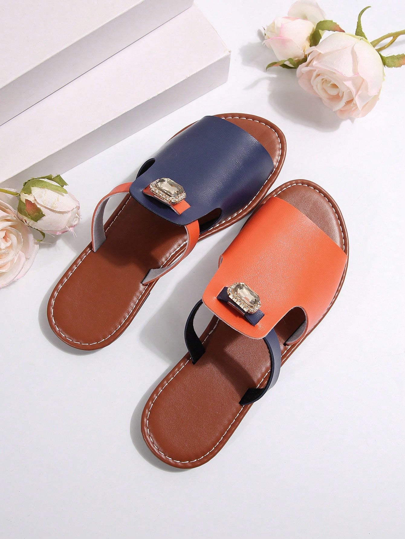 Women's Casual Contrast Color Rhinestone Slip-On Flat Sandals