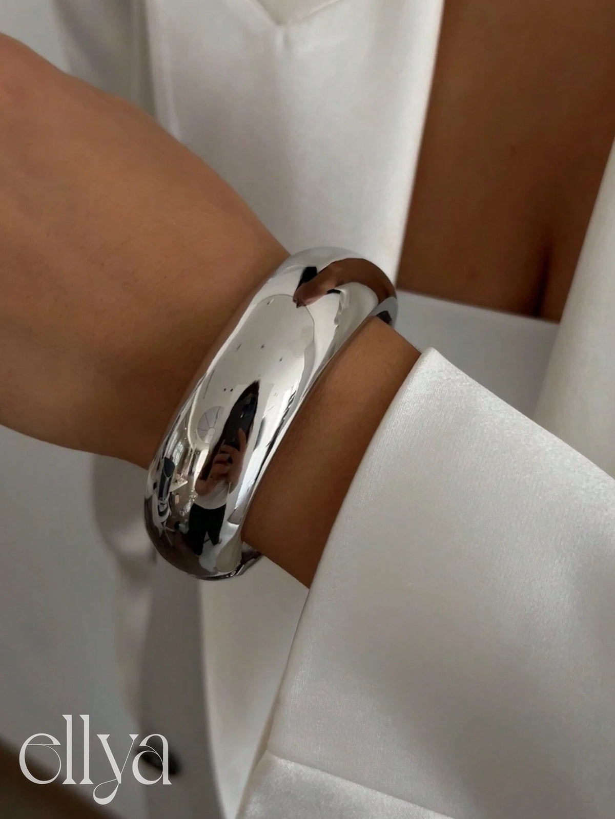 Women's Vintage Asymmetrical Wide Metal Cuff Bracelet