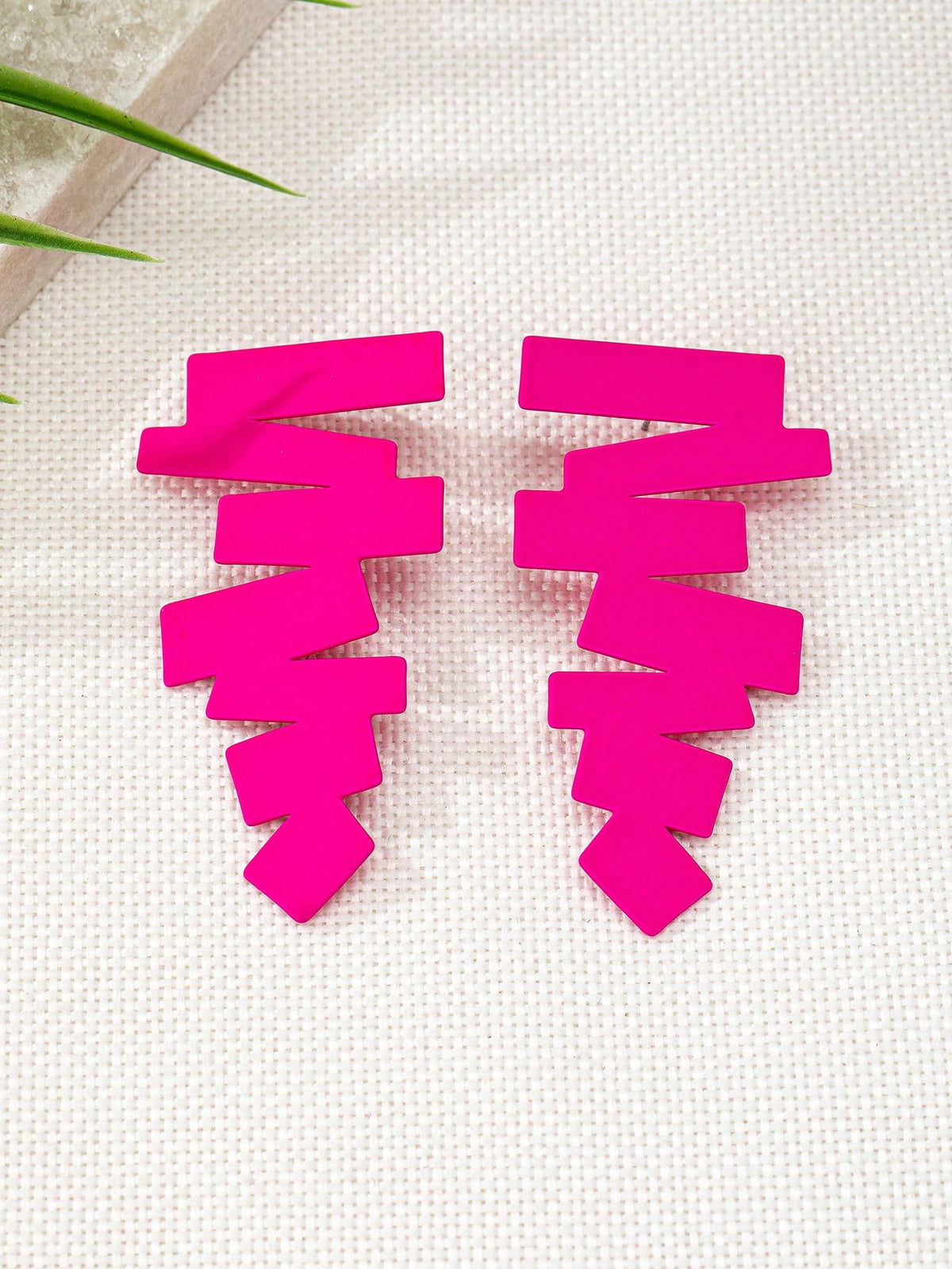 Women's Asymmetrical Geometric Retro Metal Stud Earrings