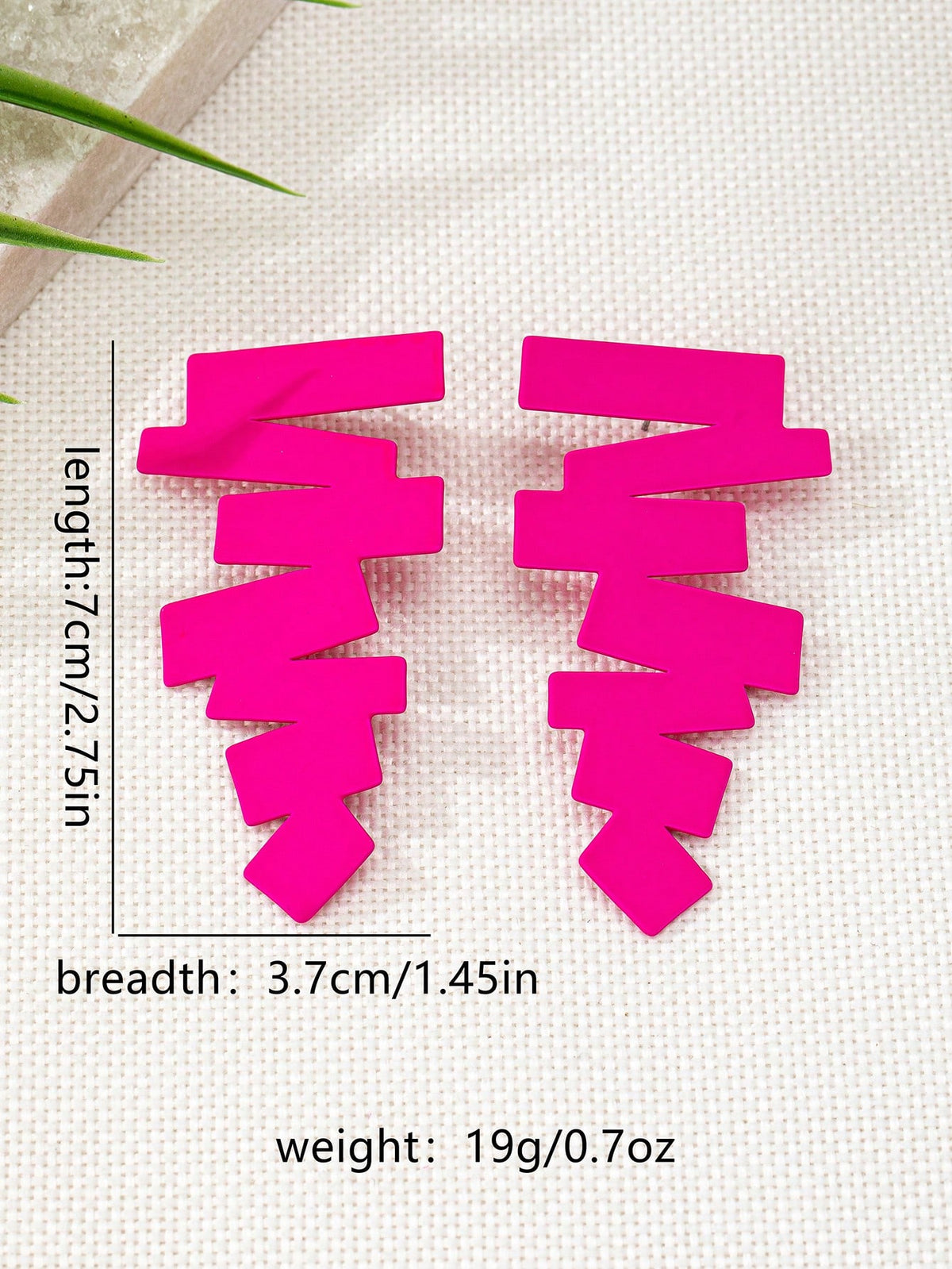 Women's Asymmetrical Geometric Retro Metal Stud Earrings