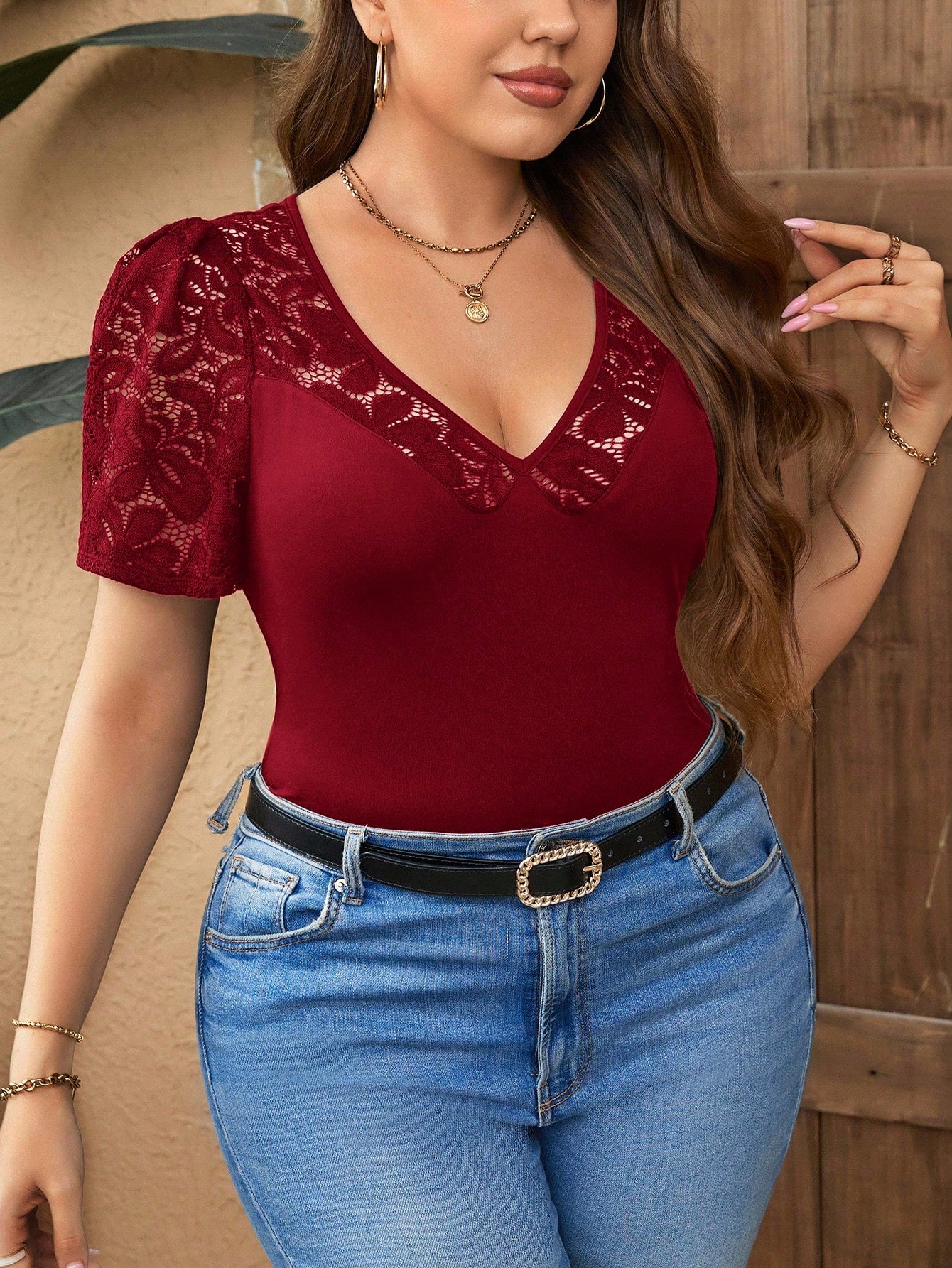 SHEIN Privé Plus Size Women Lace Patchwork Short Sleeve T-Shirt