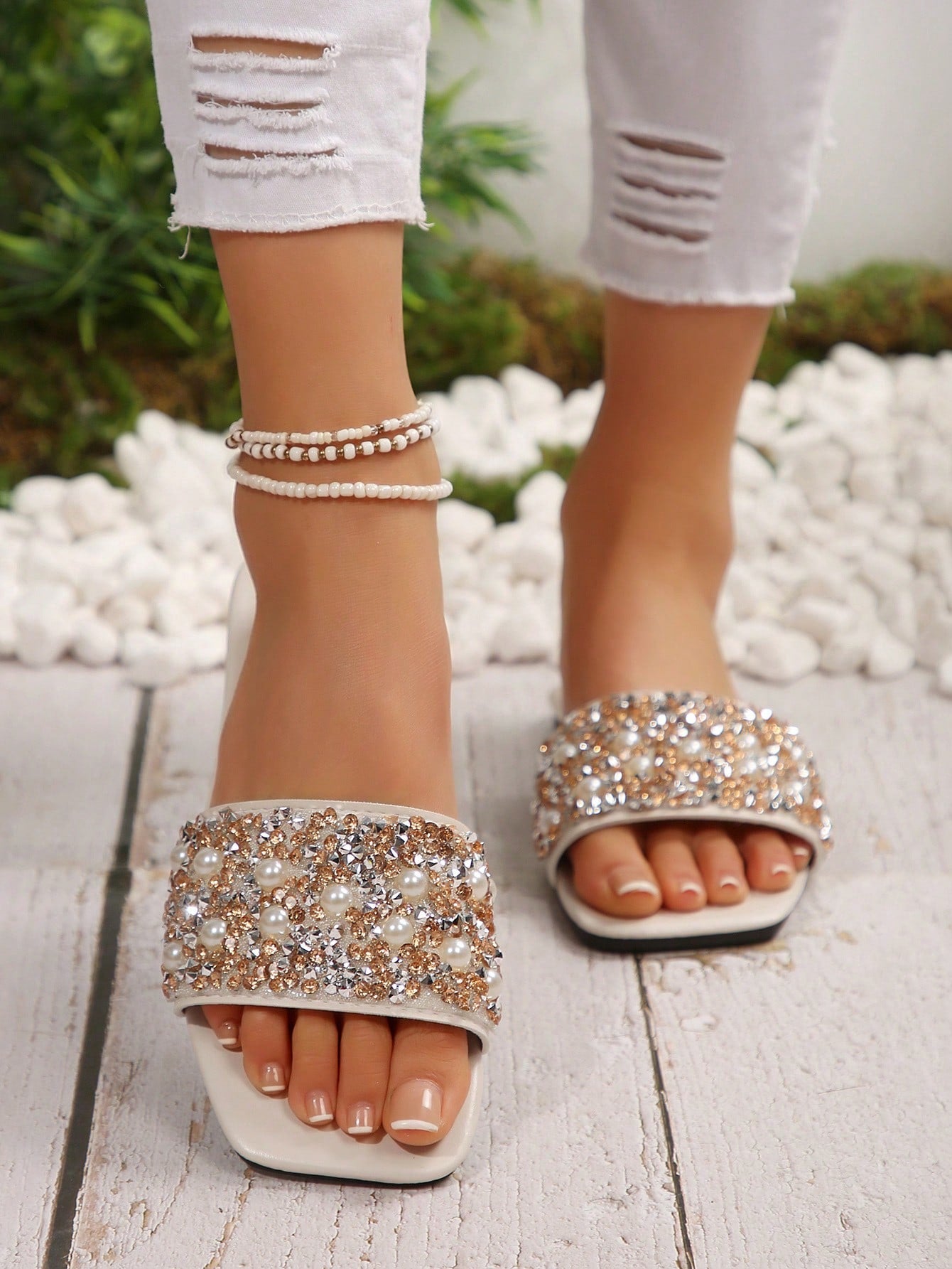 Women's Plus Size Pearl Decor Slip-On Casual Flat Mule Sandals