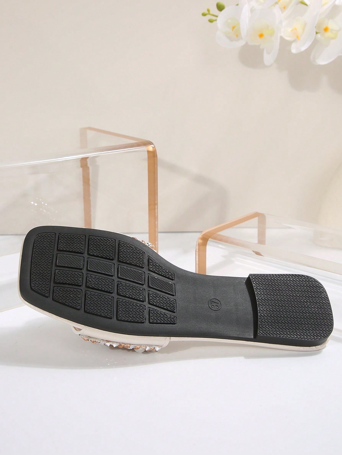 Women's Plus Size Pearl Decor Slip-On Casual Flat Mule Sandals