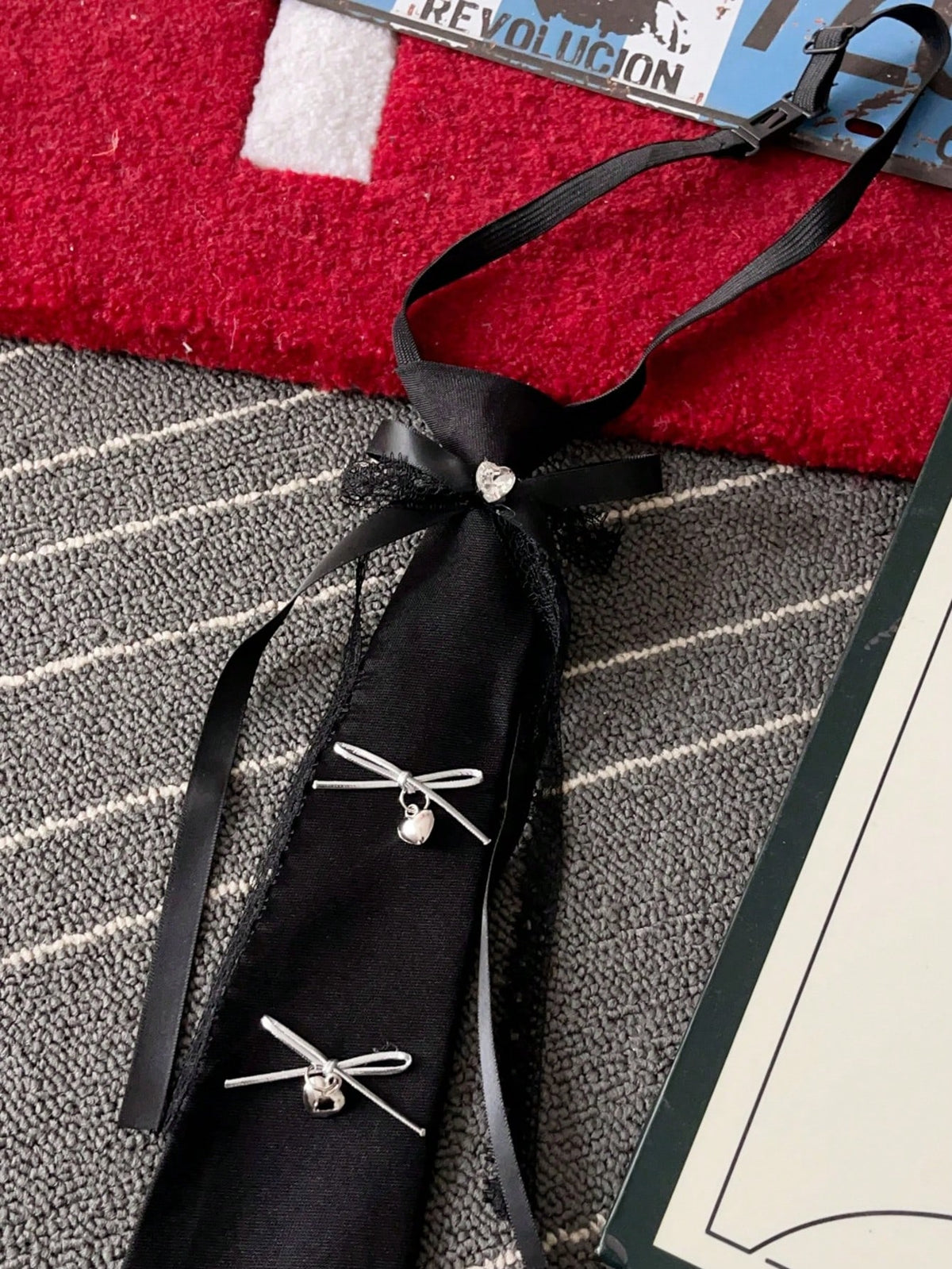 Women's Sexy Lace Small Bow Rhinestone Decorative Shirt Tie