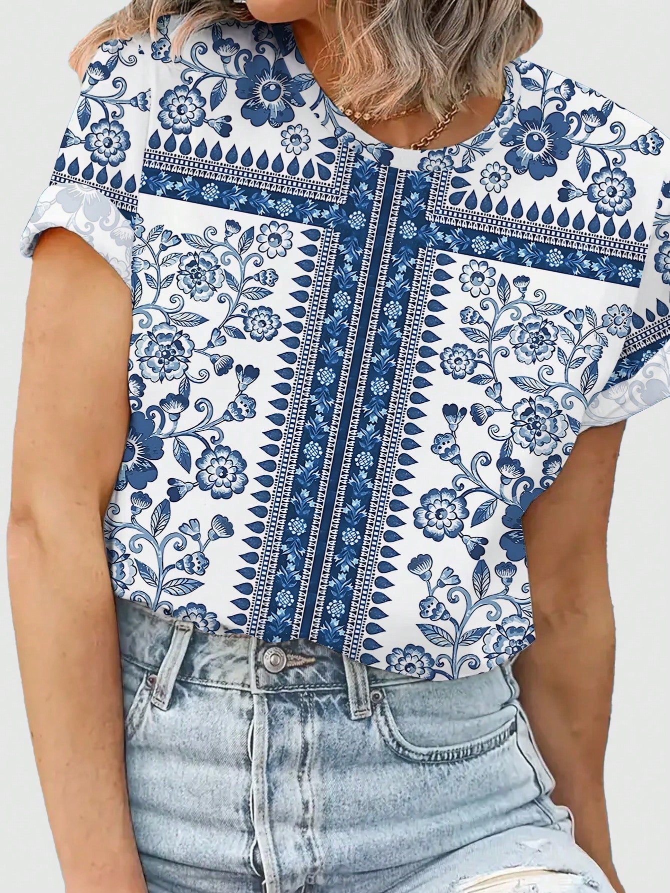 SHEIN LUNE Plus Size Floral Print Short Sleeve T-Shirt