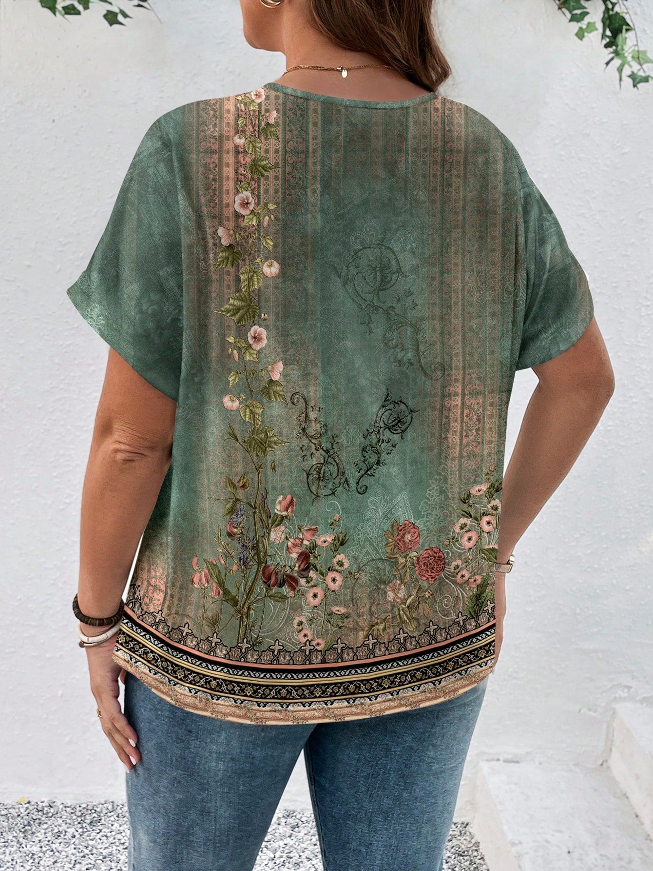 Women's Plus Size Casual V-Neck Short Sleeve Summer T-Shirt
