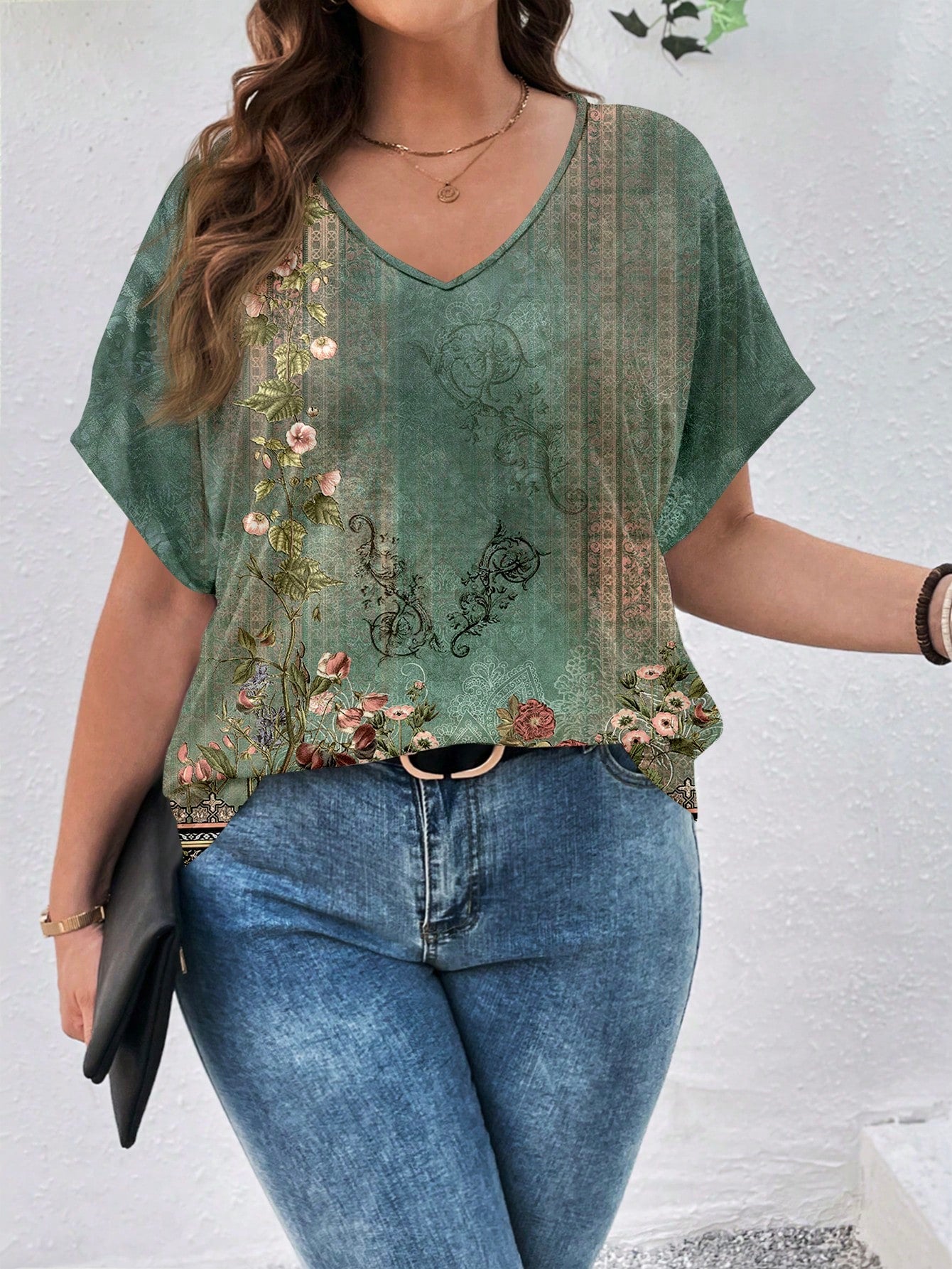 Women's Plus Size Casual V-Neck Short Sleeve Summer T-Shirt