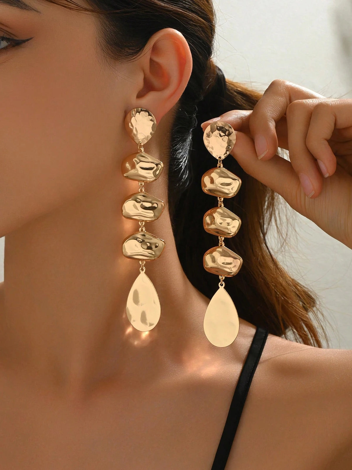 Women's Fashion Geometric Glossy Metal Teardrop Dangle Earrings