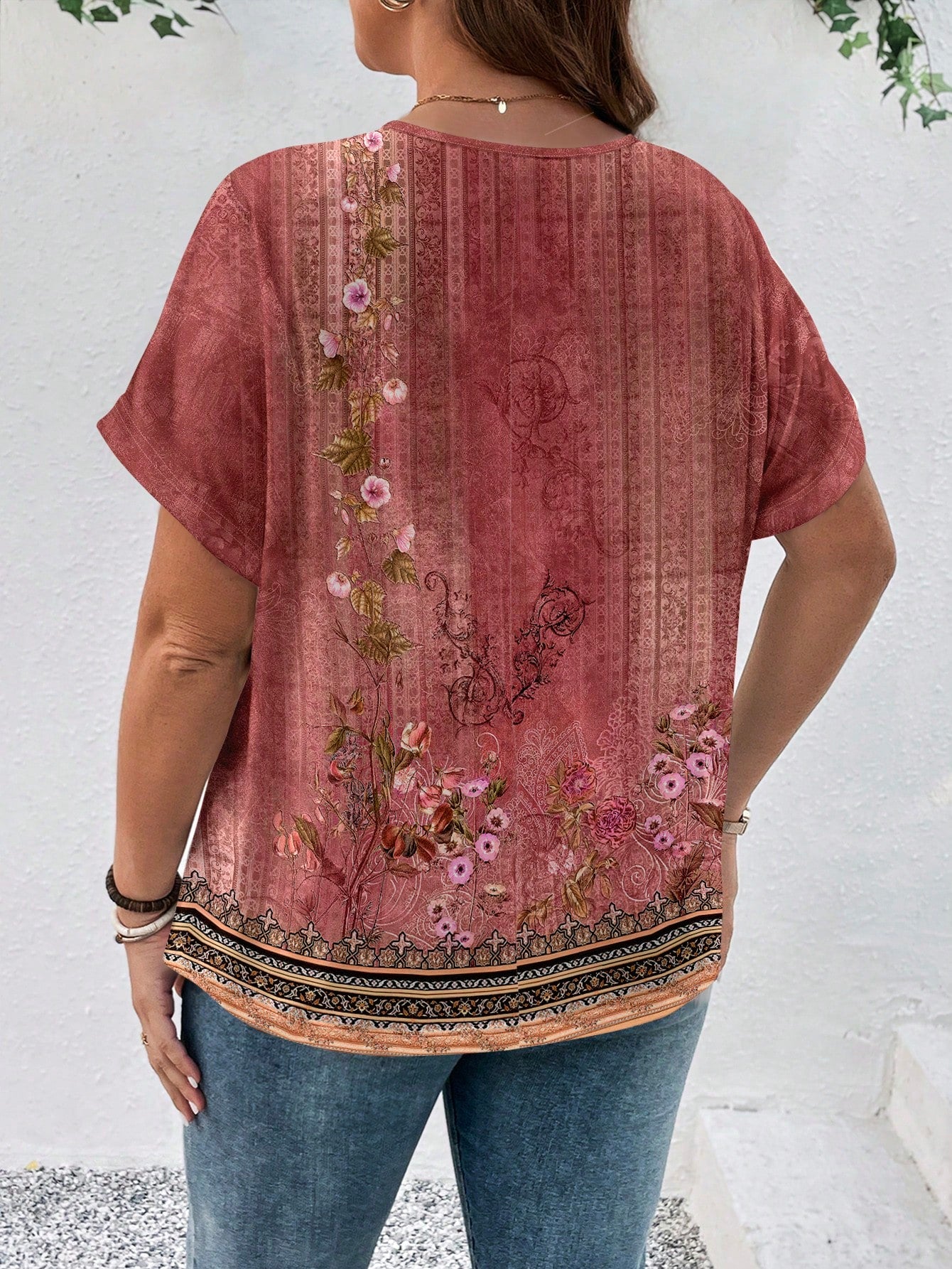 Women's Plus Size Casual V-Neck Short Sleeve T-Shirt
