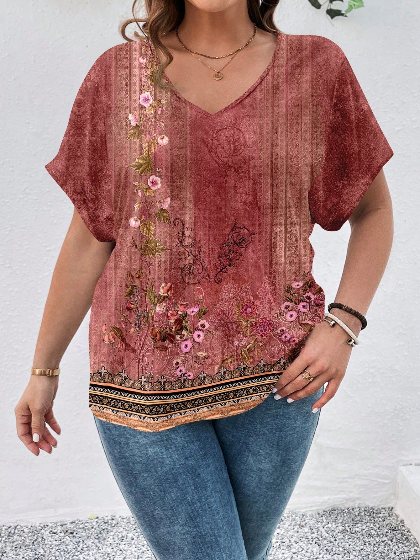 Women's Plus Size Casual V-Neck Short Sleeve T-Shirt