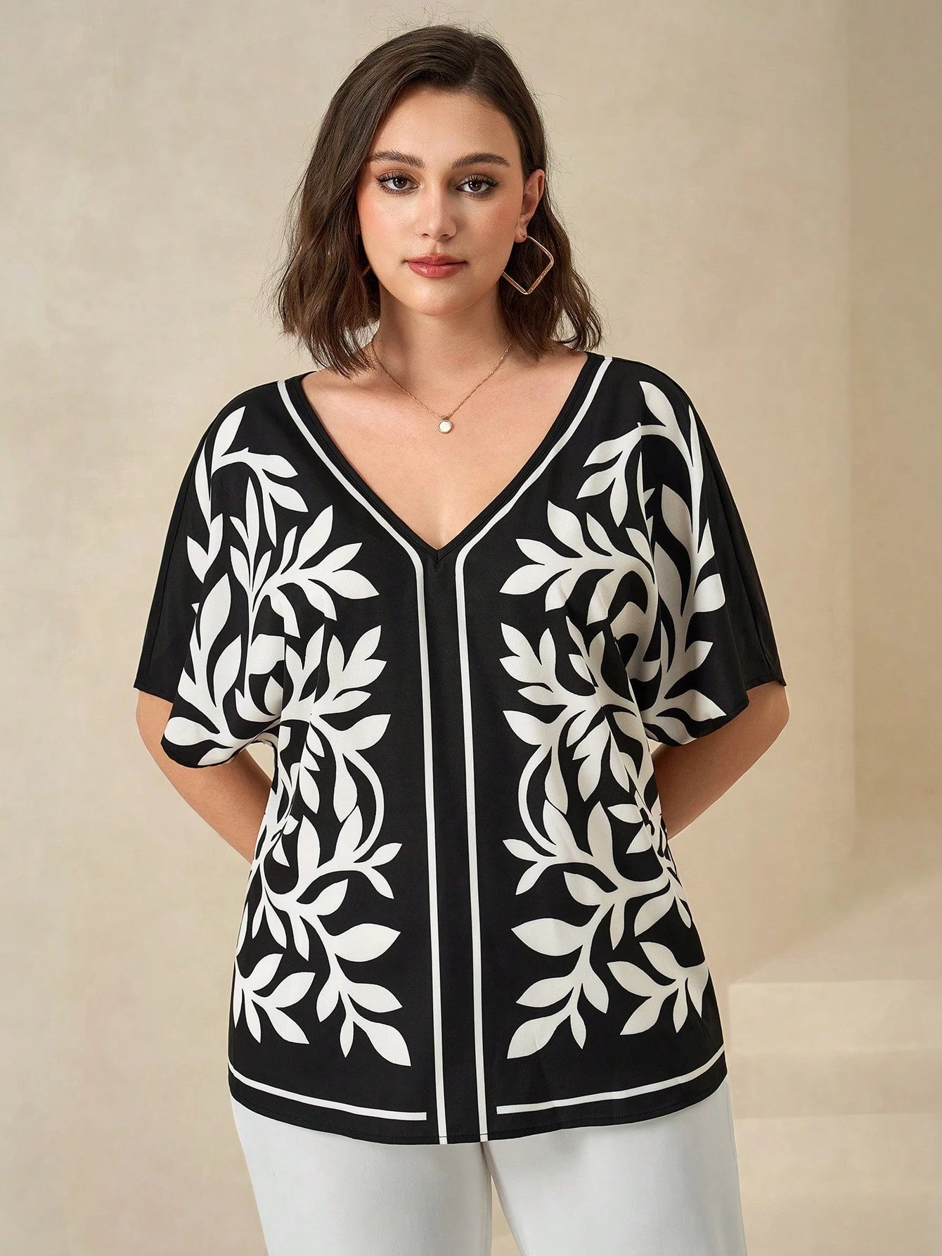 Women's Plus Size Floral Print V-Neck Short Sleeve Blouse