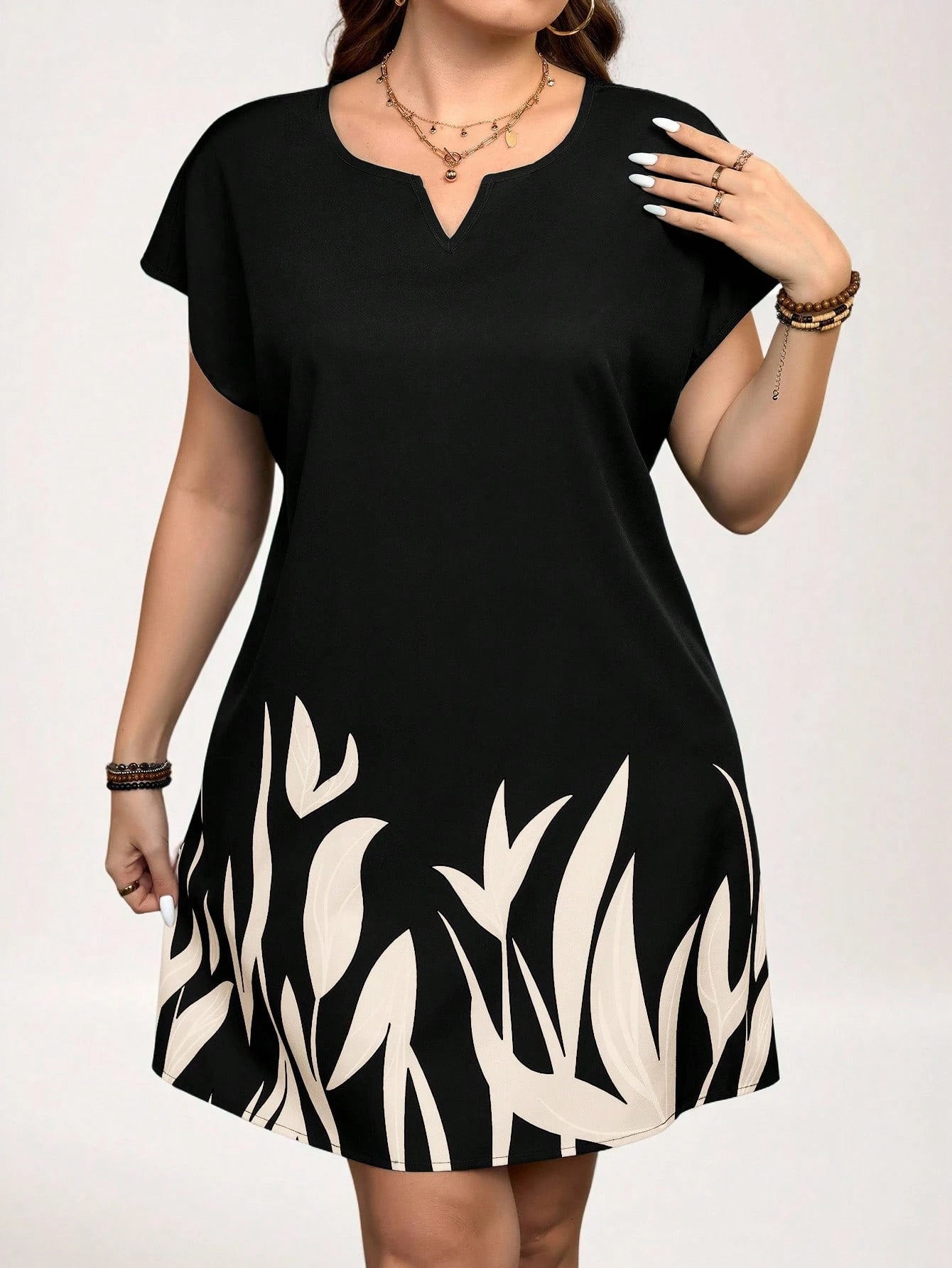 SHEIN LUNE Plus Size Women's Floral Print V-Neck Dress Black