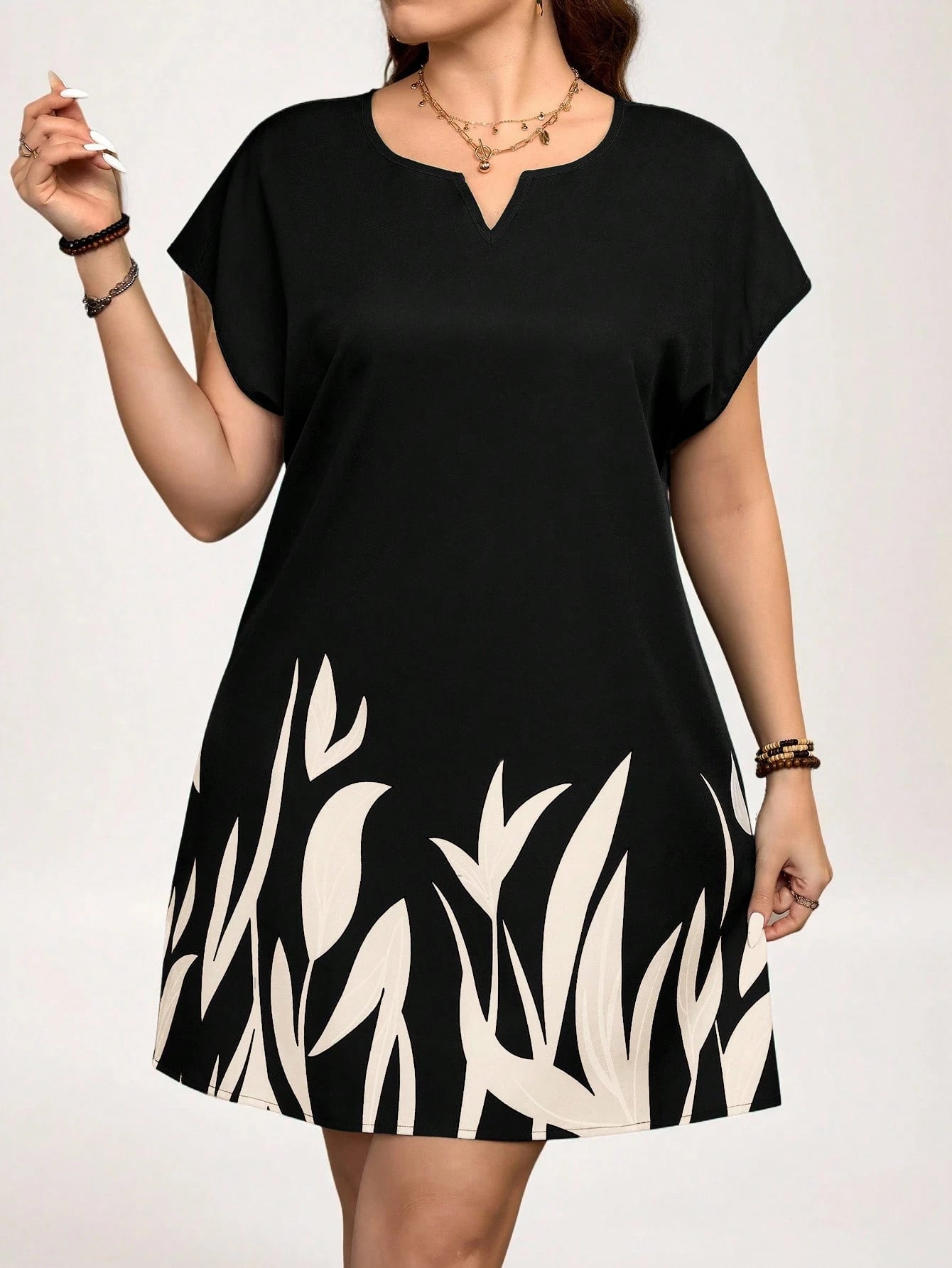 SHEIN LUNE Plus Size Women's Floral Print V-Neck Dress Black
