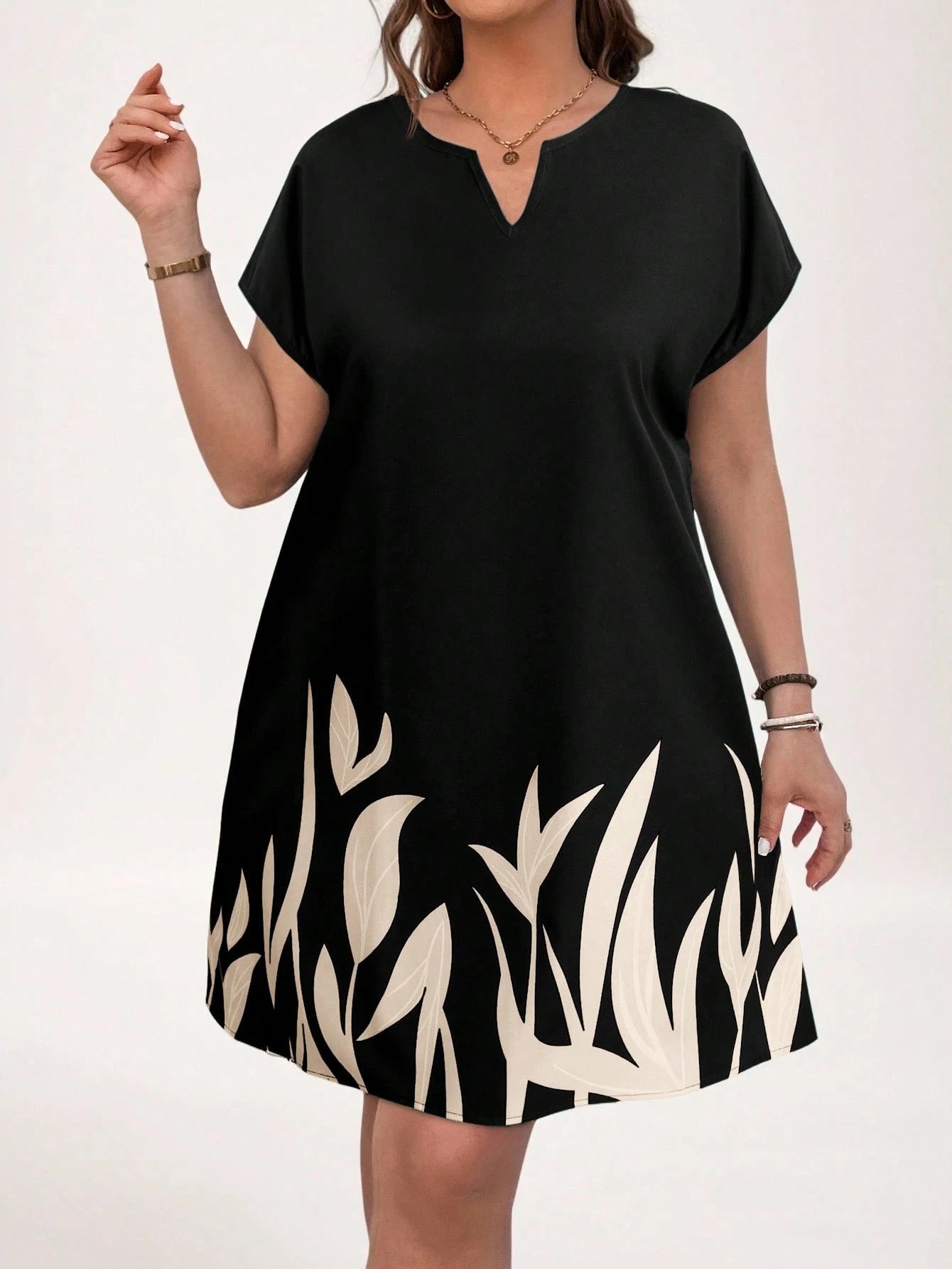 SHEIN LUNE Plus Size Women's Floral Print V-Neck Dress Black