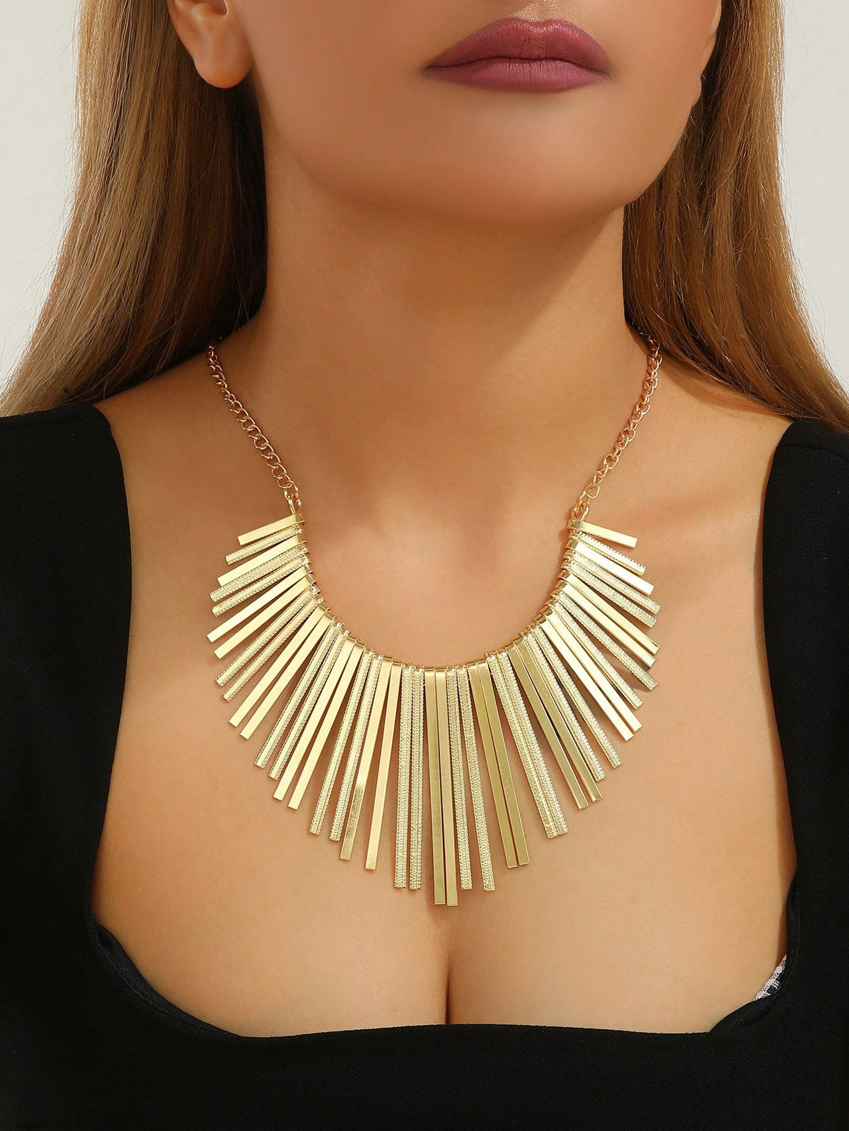 Women's Fashionable Long Floral Metallic Tassel Punk Necklace