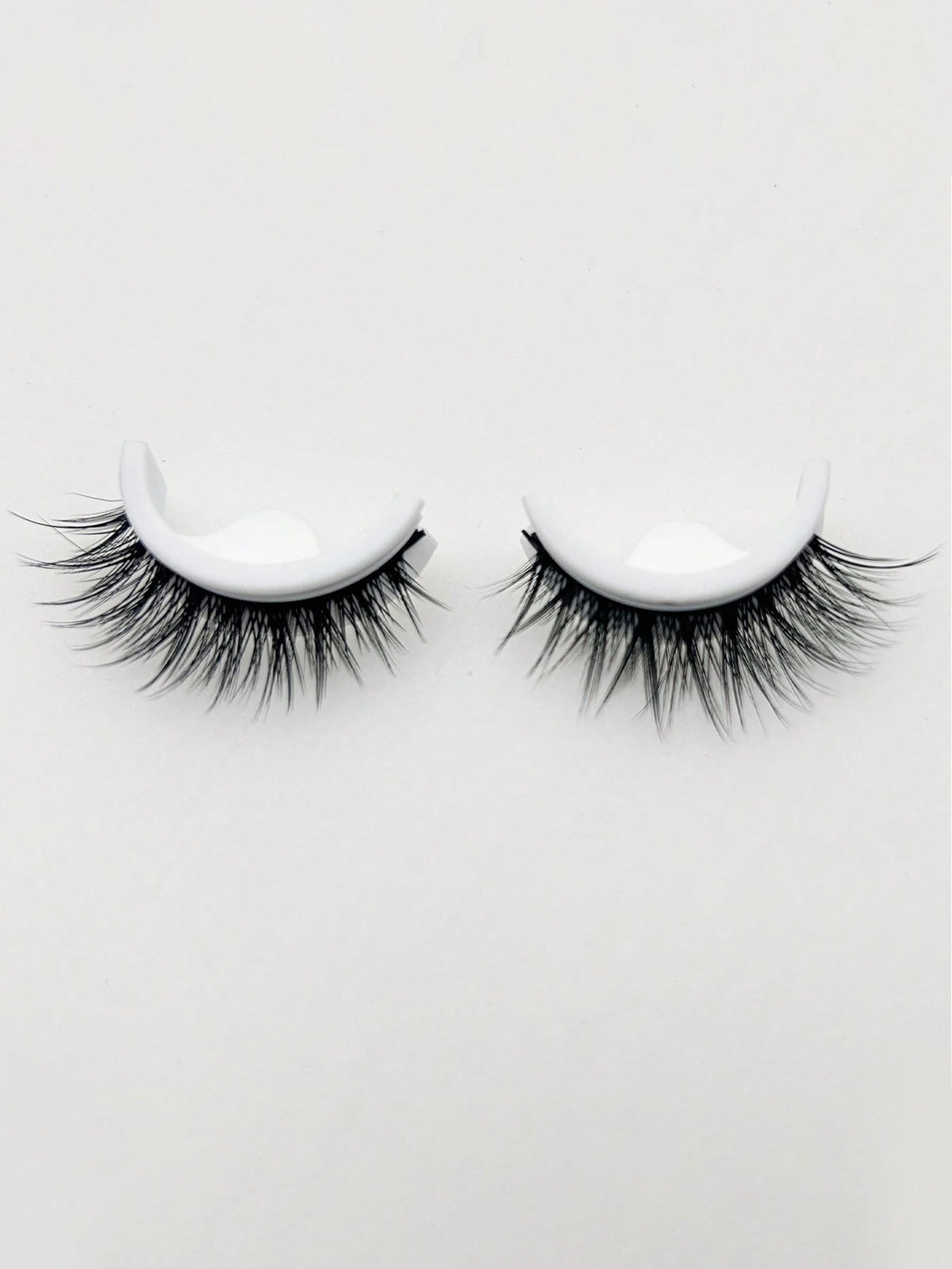 Women's Natural Doll Eye Pre Adhesive False Eyelash Set