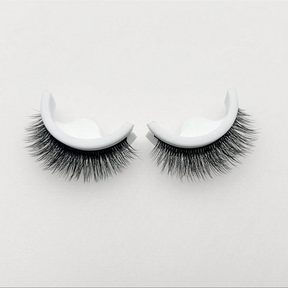 Women's Natural Doll Eye Pre Adhesive False Eyelash Set