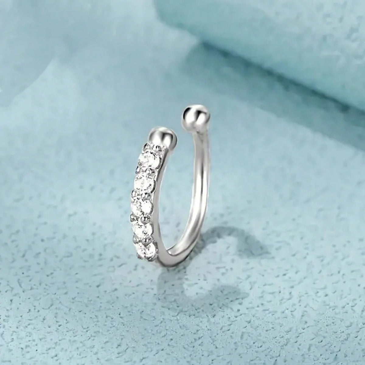 Women's Elegant Luxurious Faux Diamond U-Shaped Fake Nose Ring Set