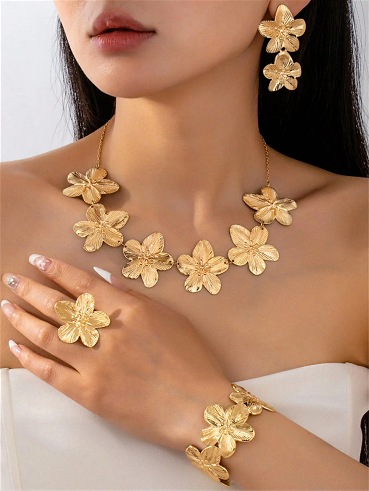 Women's Graceful Metal Flower Jewelry Set