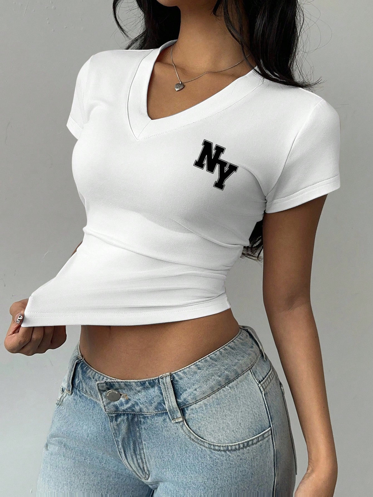 Women's Casual New York Graphic Ruched V-Neck Crop T-Shirt