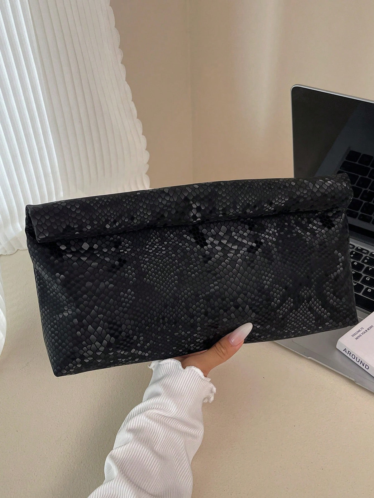 Women's Solid Color Flap Magnetic Closure Square Evening Bag