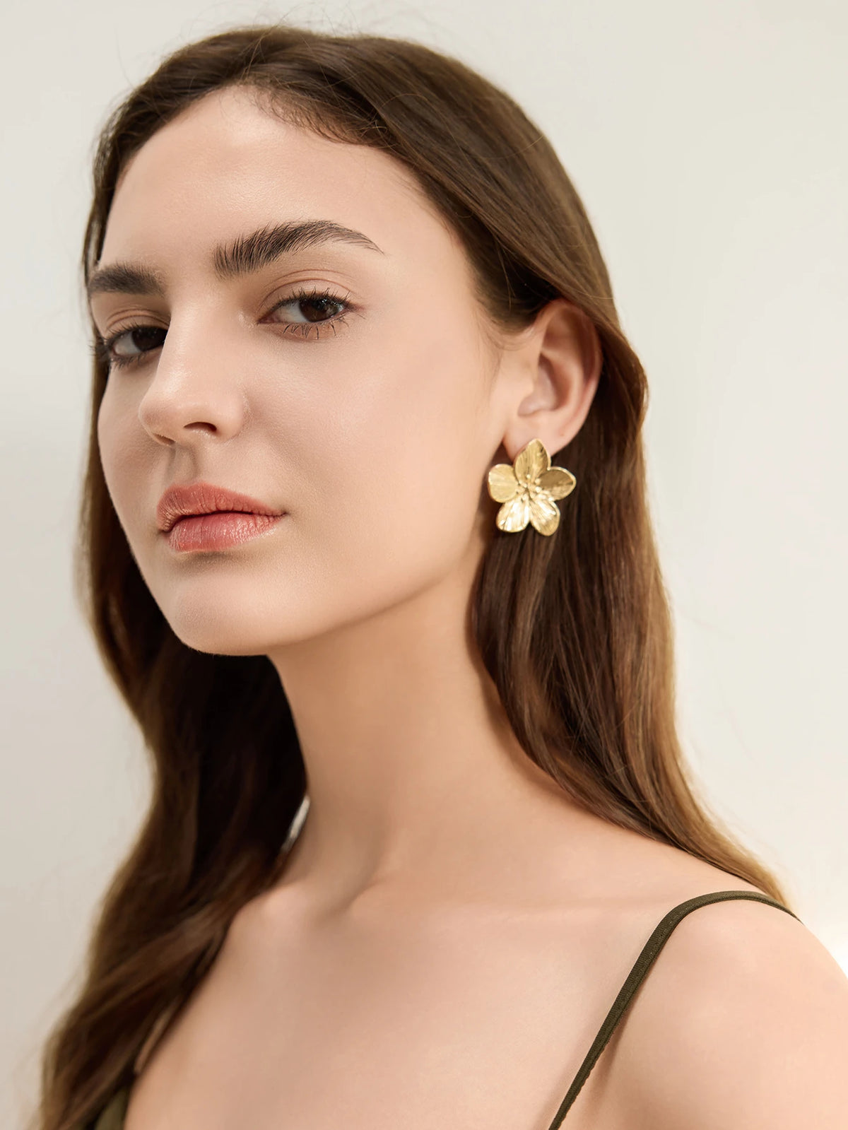 Women's Retro Floral Metal Flower Stud Earrings