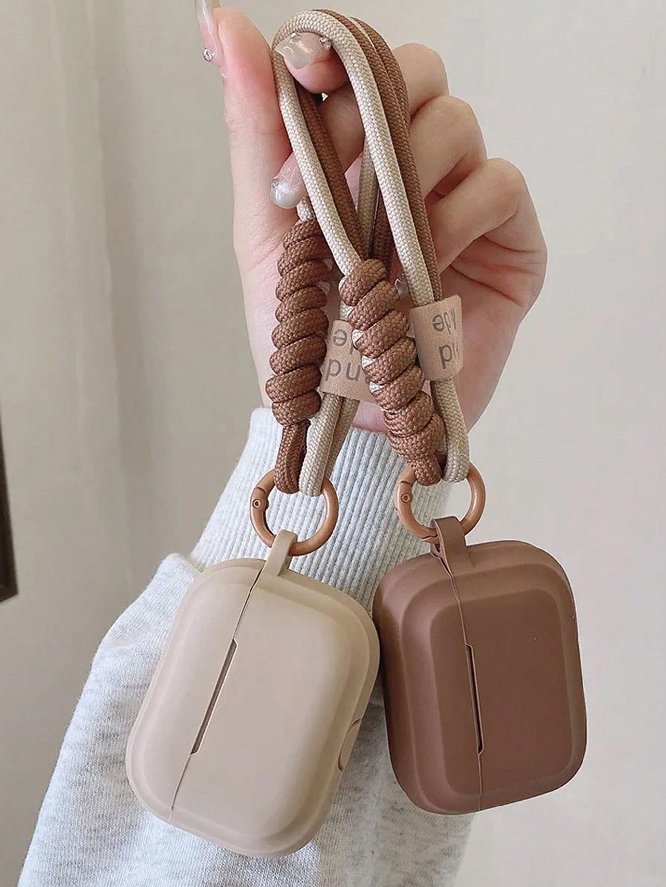 Silicone Protective Earphone Case with Lanyard for AirPods
