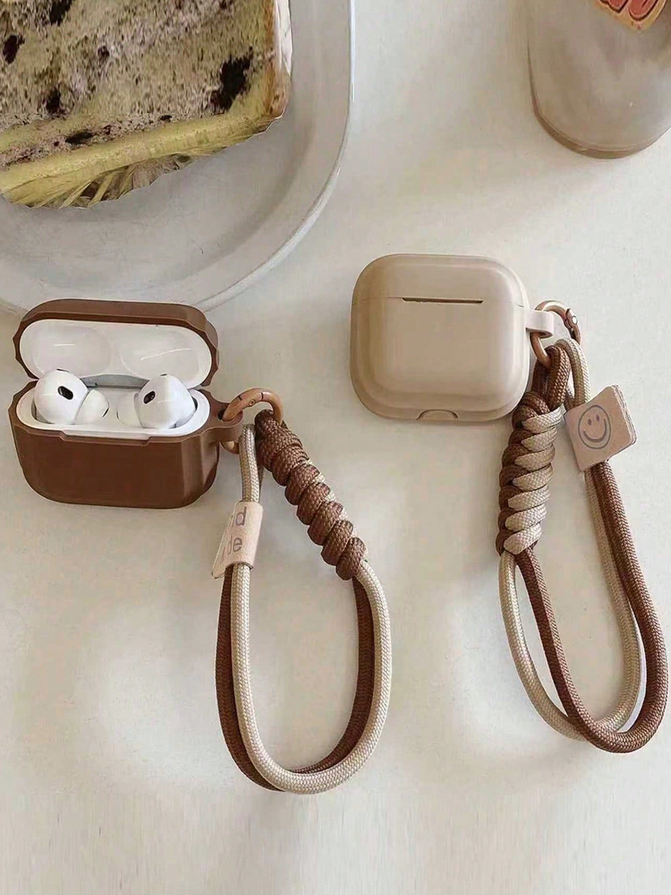 Silicone Protective Earphone Case with Lanyard for AirPods