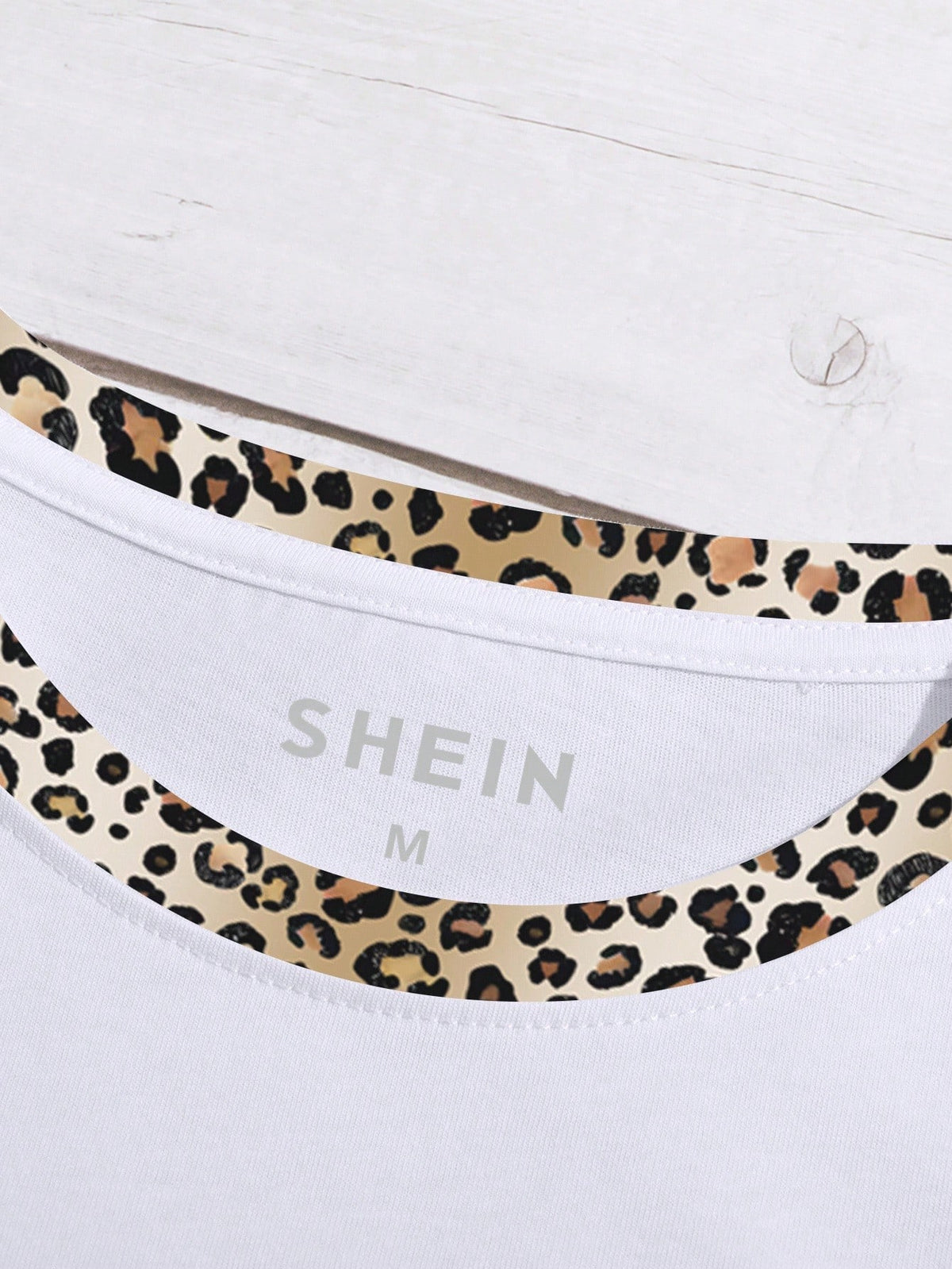 Women's Leopard Print Bow Decor Round Neck T-Shirt White