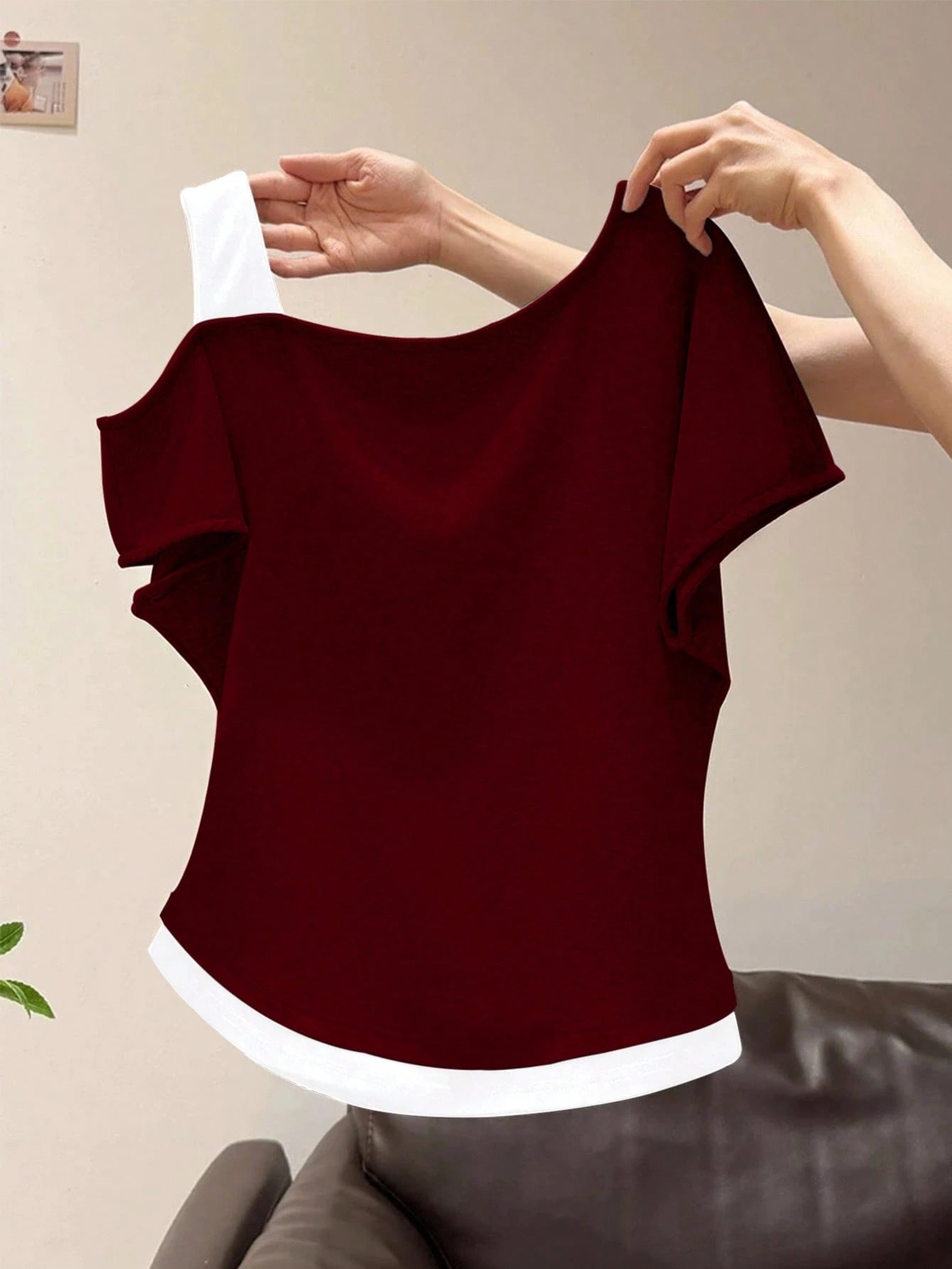 SHEIN Women's Oblique Shoulder 2 In 1 Short Sleeve T-Shirt Burgundy