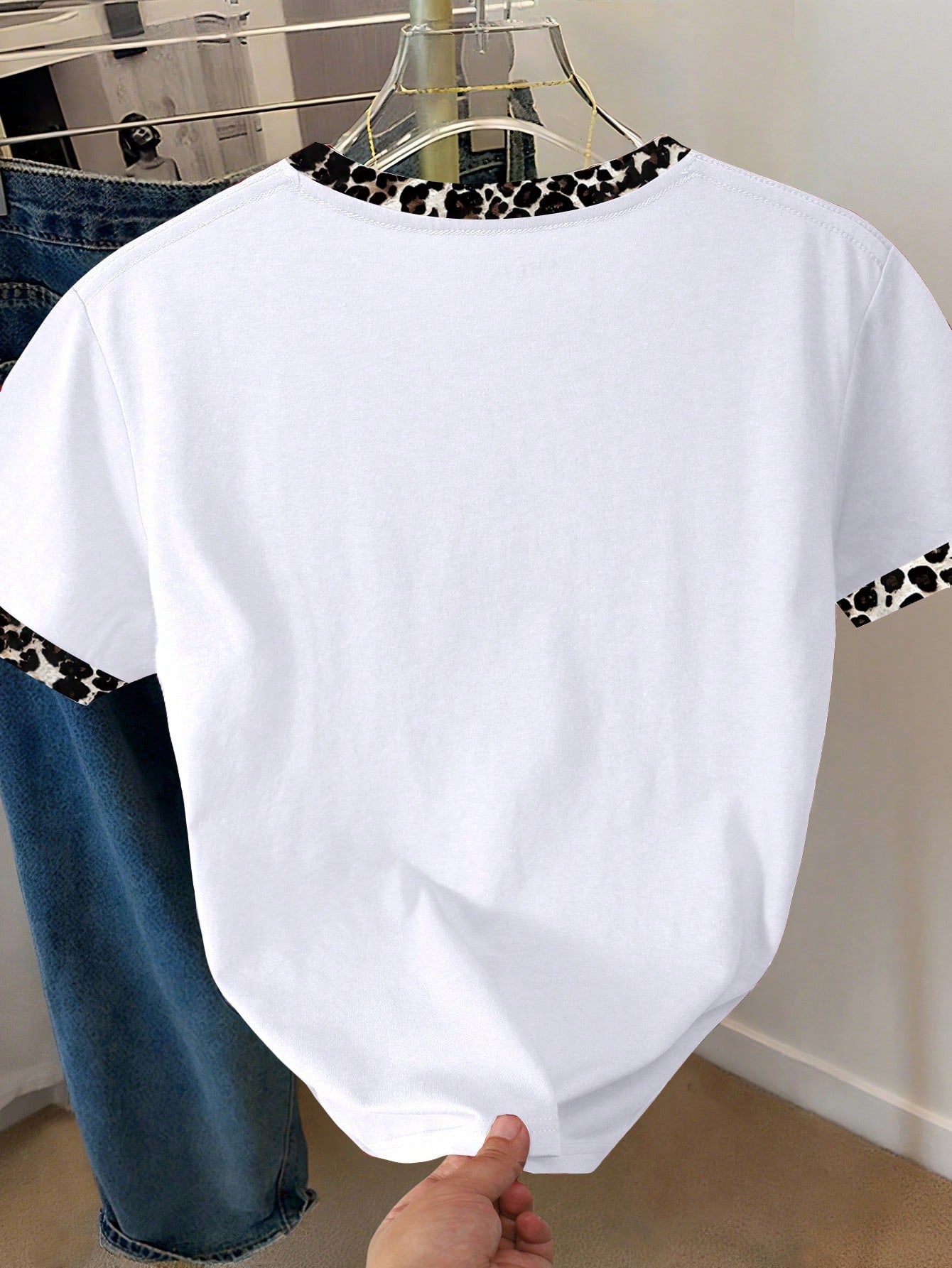 Resyla Women's Leopard Print Numeric Graphic Round Neck T-Shirt