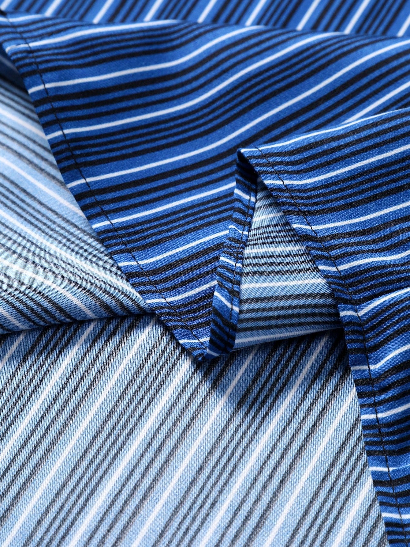 Men's Stripe Print Button Front Short Sleeve Shirt Navy Blue