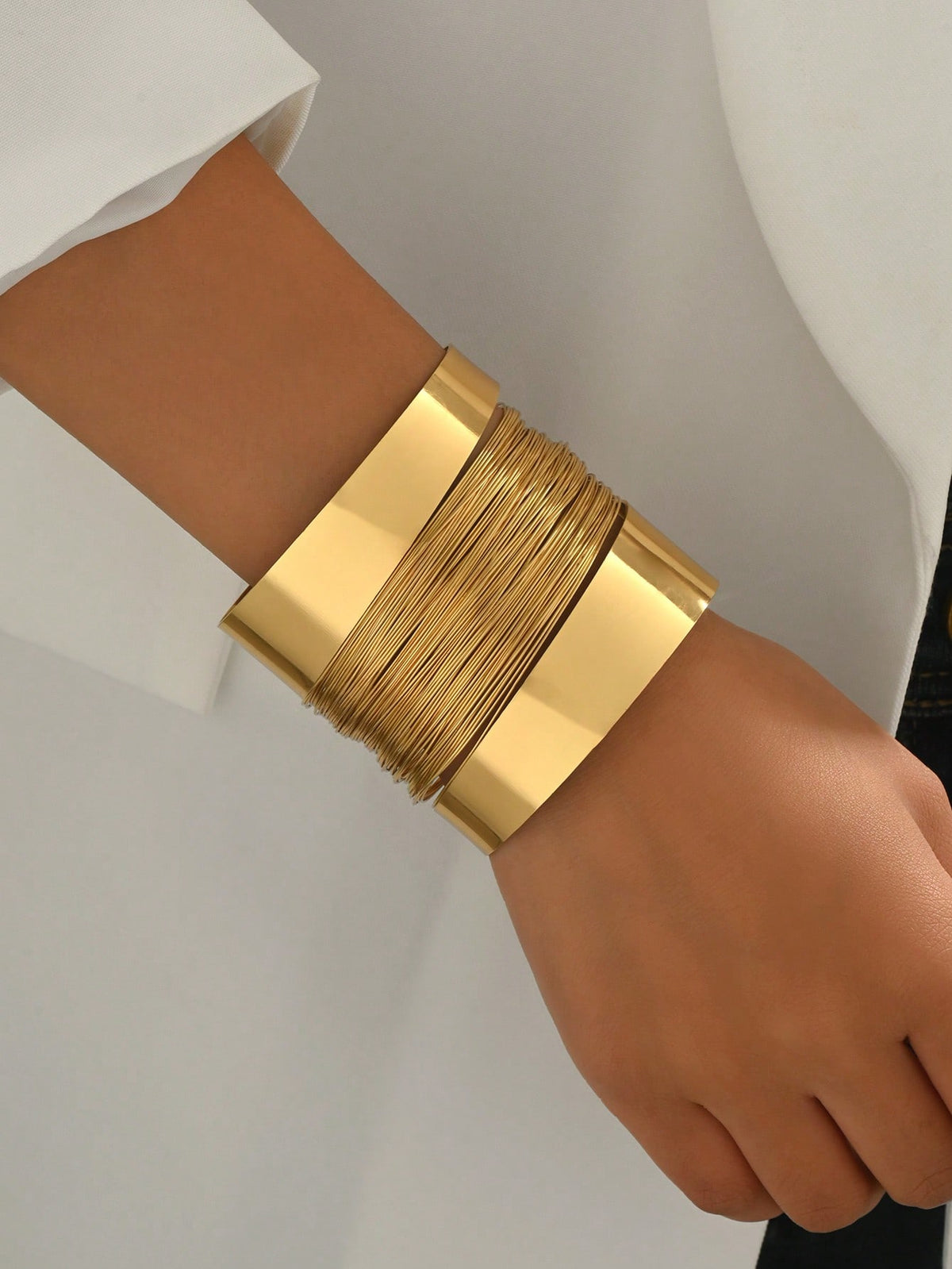 Women's Minimalist Elegant Metal Cuff Bracelet